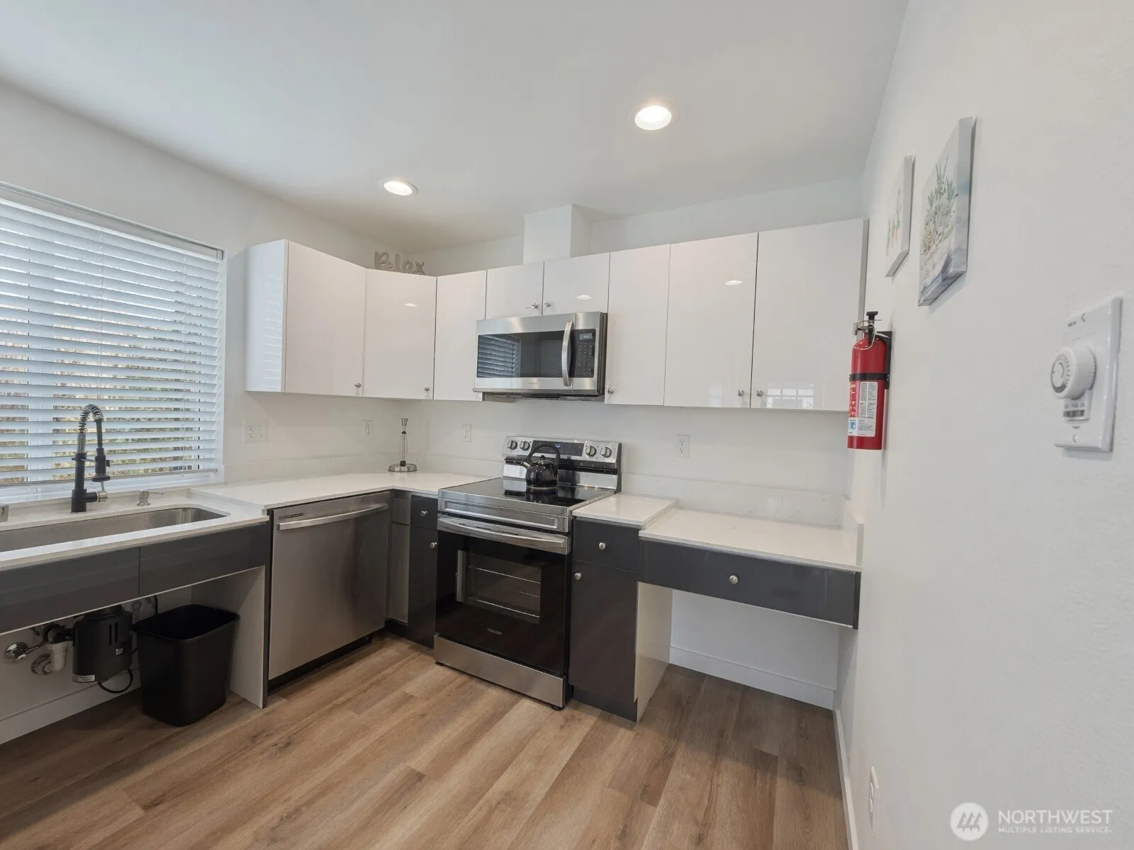 Property photo for 890 Magellan Avenue Ne #5, Ocean Shores photo 4