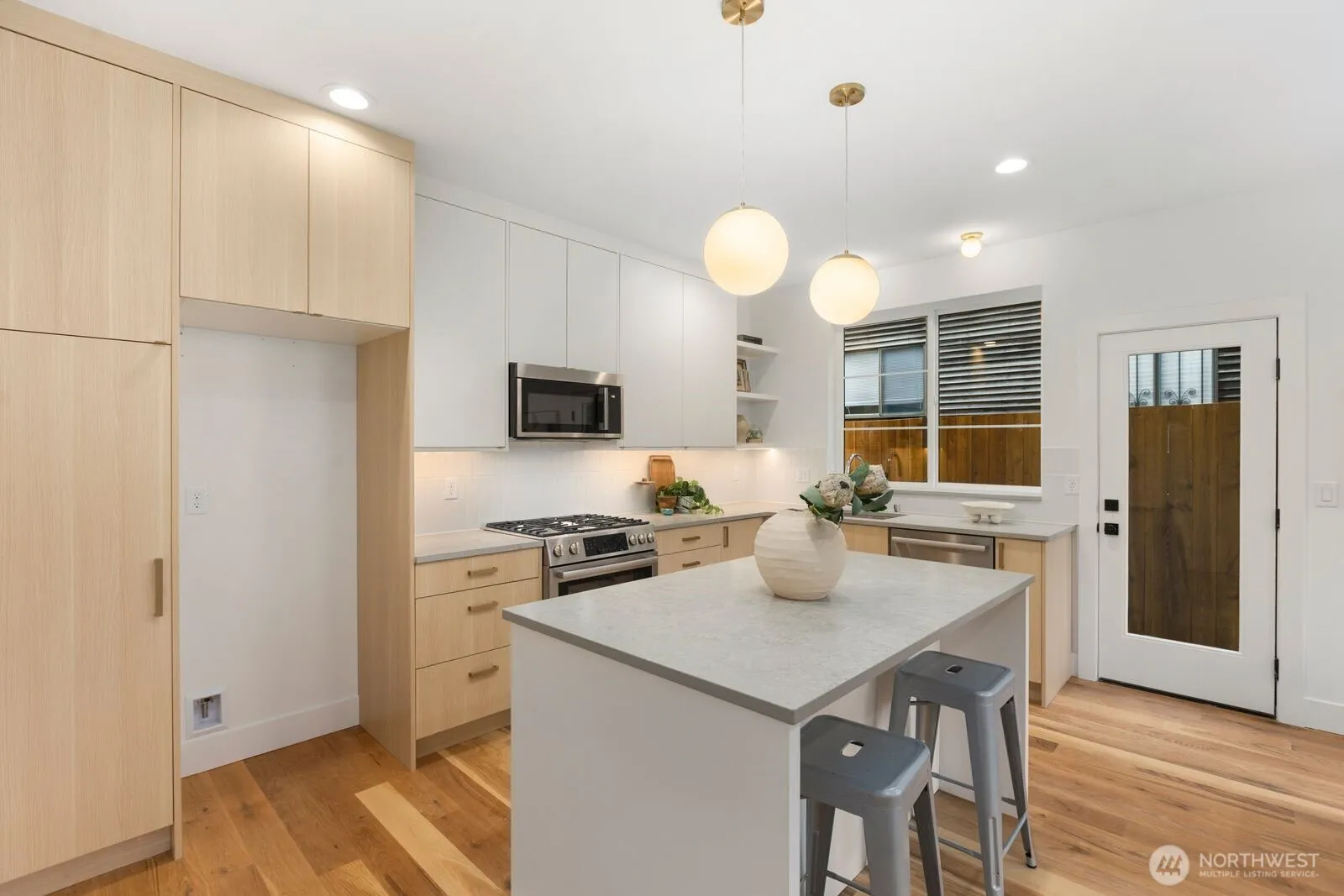 Property photo for 3936 B S Angeline Street, Seattle photo 4