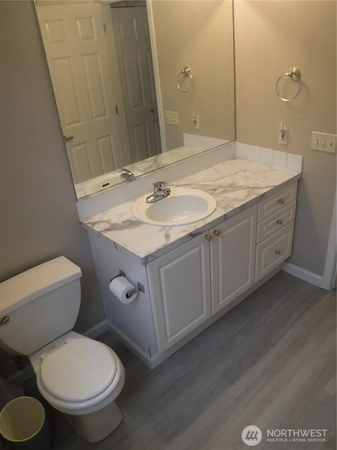 Property photo for 12712 Admiralty Way Se #d303, Everett photo 4