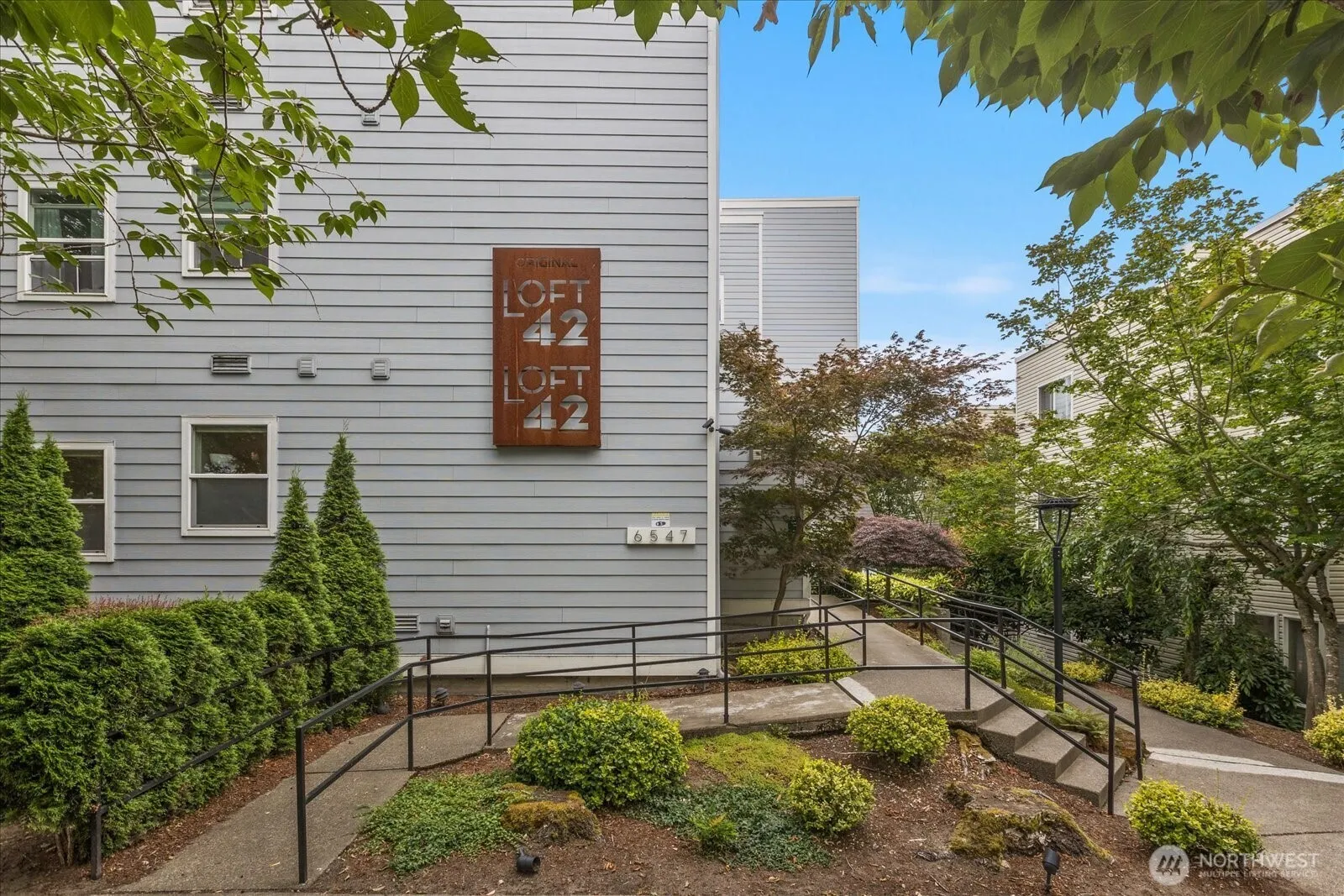 Property photo for 6547 42nd Avenue Sw #205, Seattle photo 3