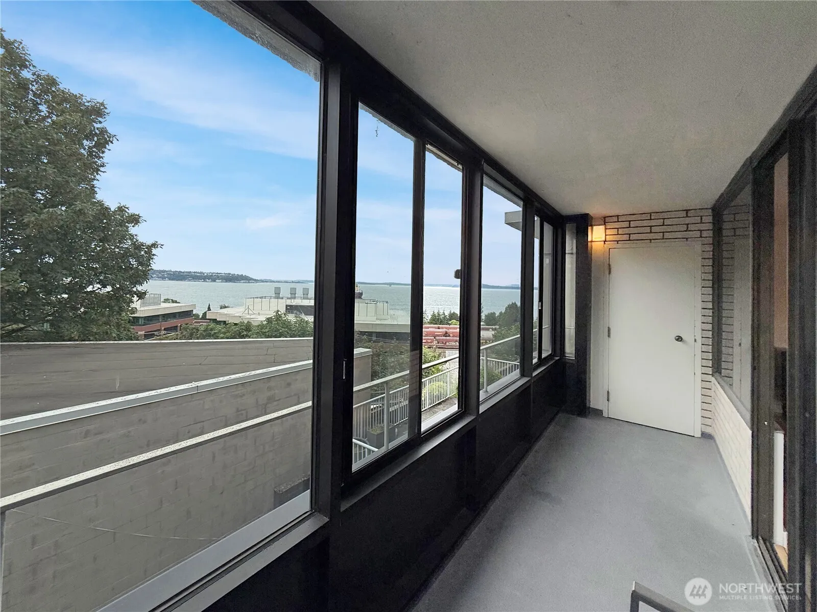 Property photo for 521 5th Avenue W #201, Seattle photo 5