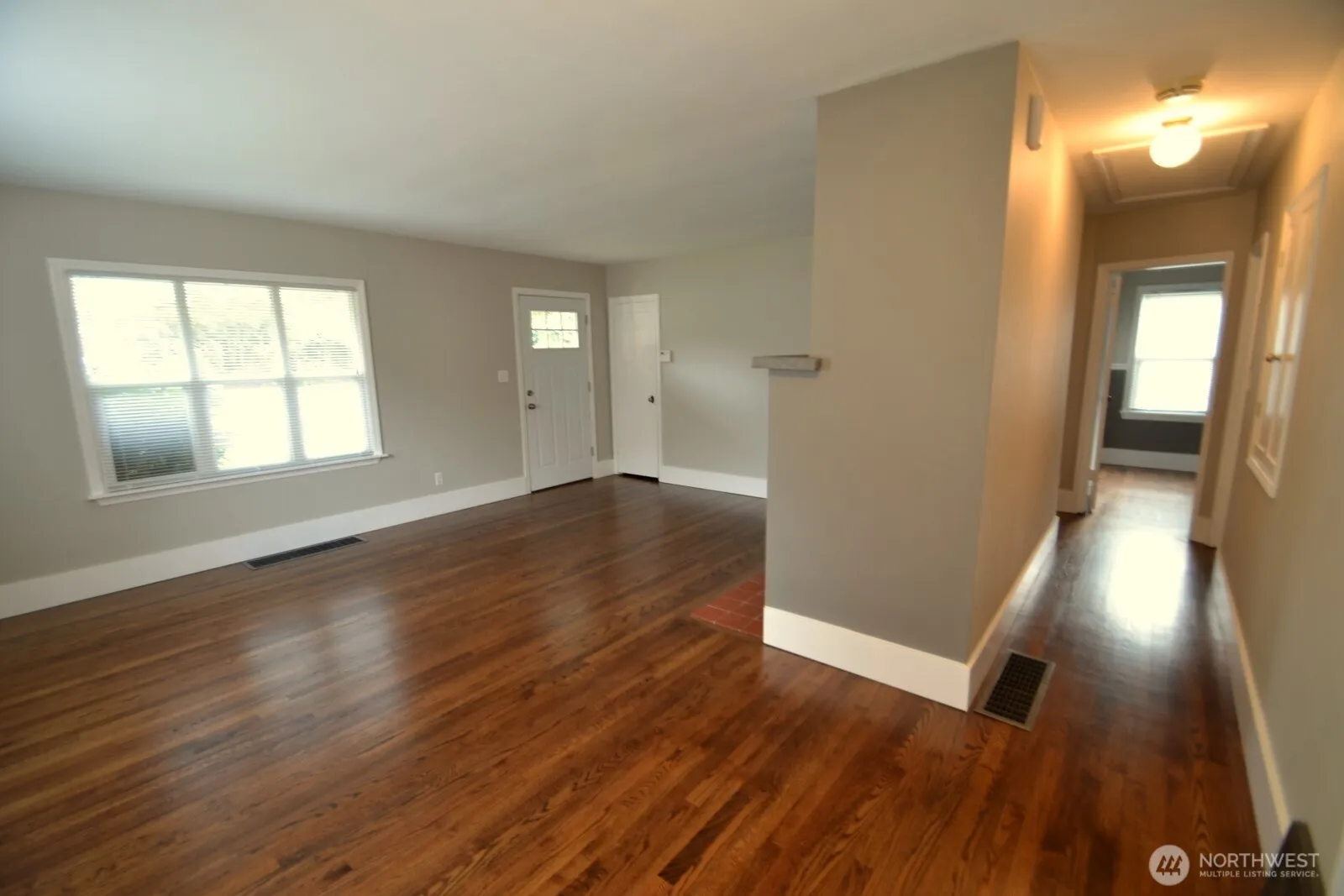 Property photo for 11307 15th Avenue Ne, Seattle photo 4