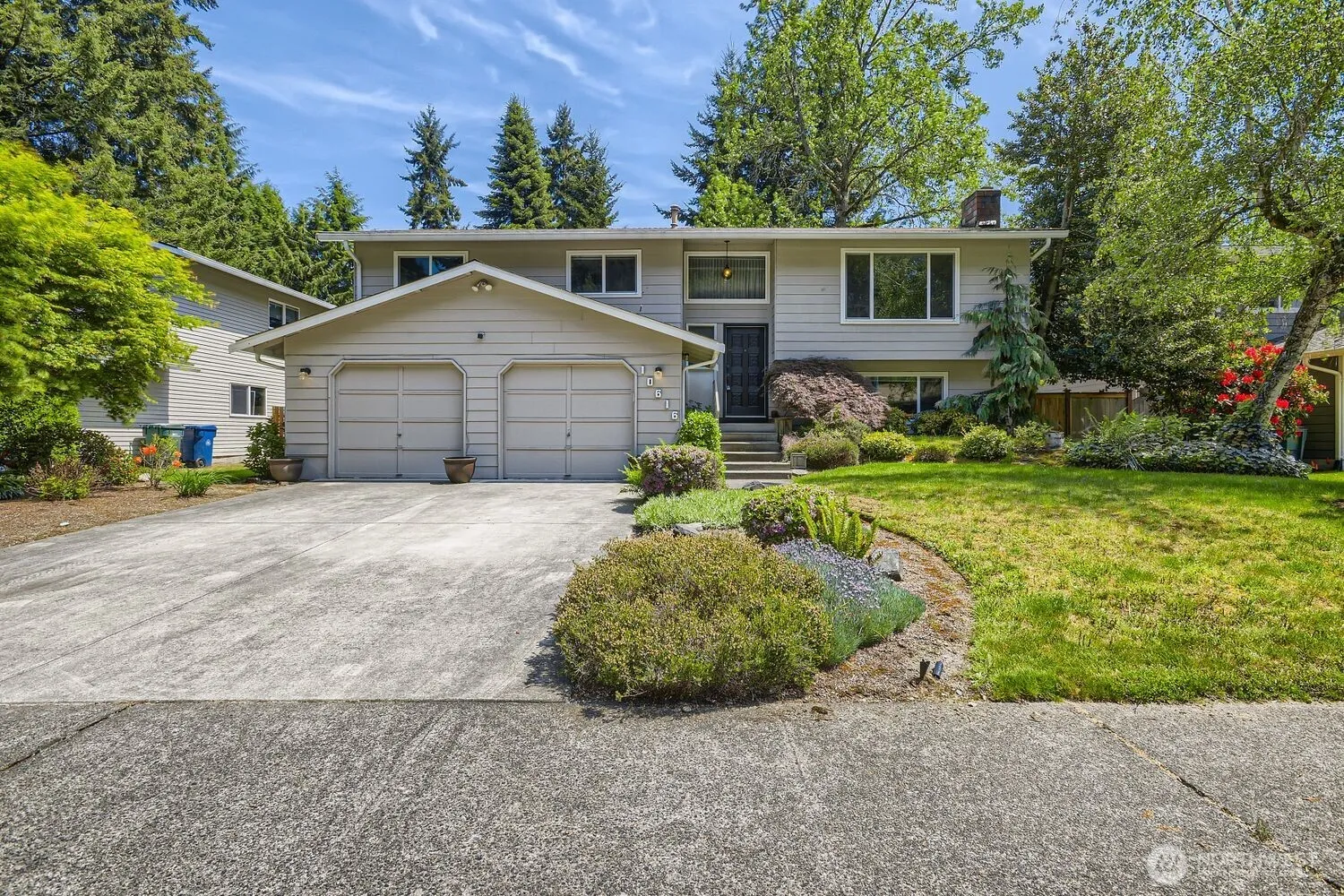 Property photo for 10616 164th Avenue Ne, Redmond photo 2