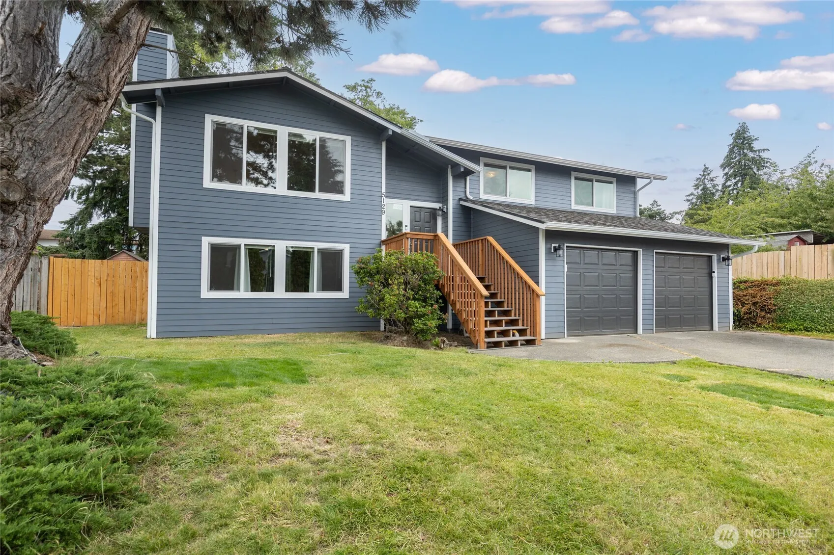 Property photo for 5129 30th Street Ne, Tacoma photo 2