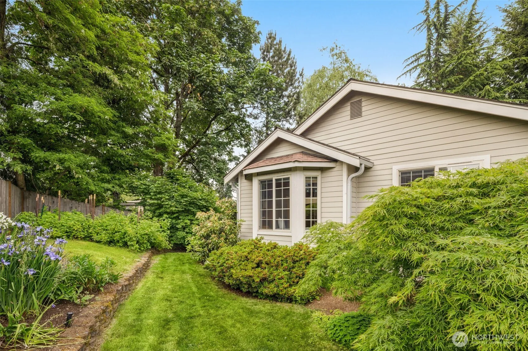 Property photo for 14222 108th Avenue Ne, Kirkland photo 4