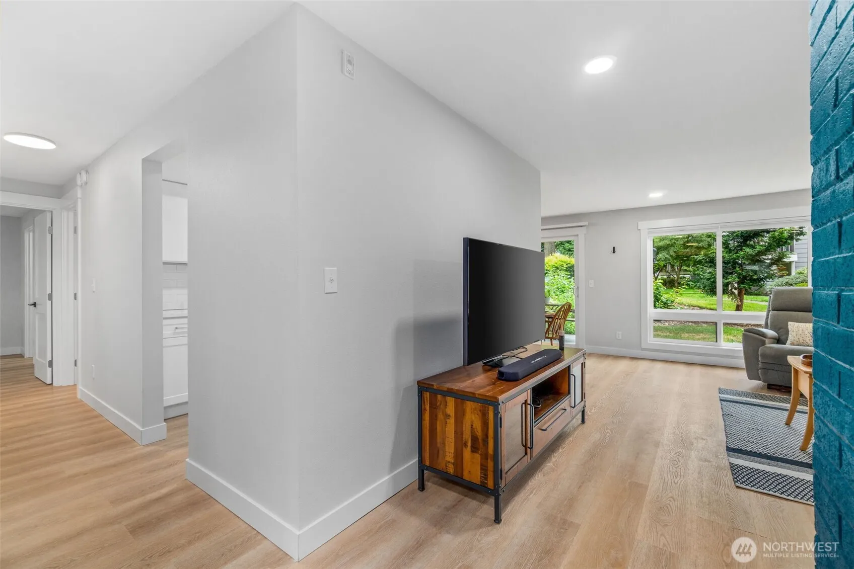 Property photo for 15212 Ne 8th Street #f13, Bellevue photo 5