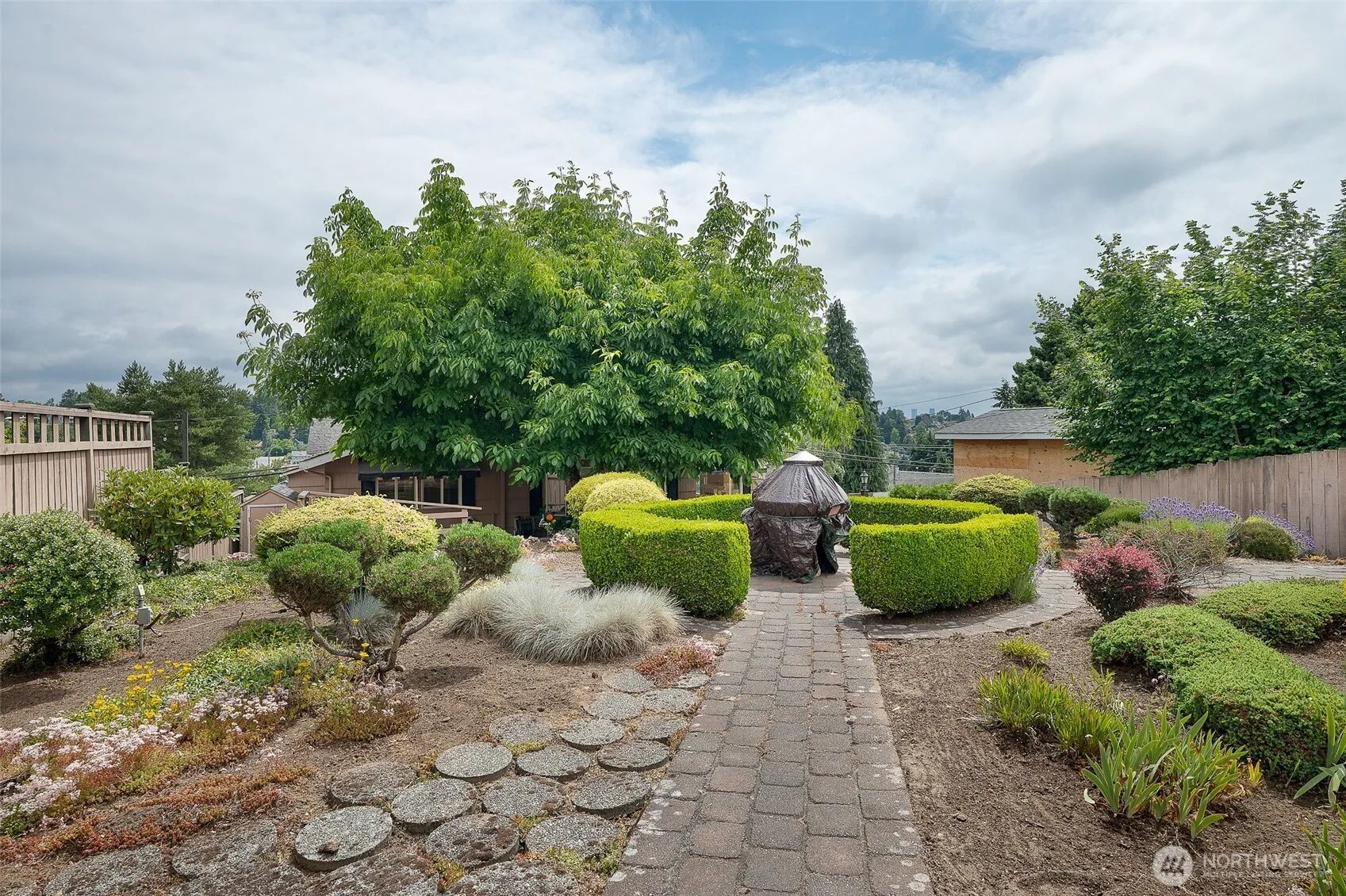 Property photo for 3242 36th Avenue W, Seattle photo 5
