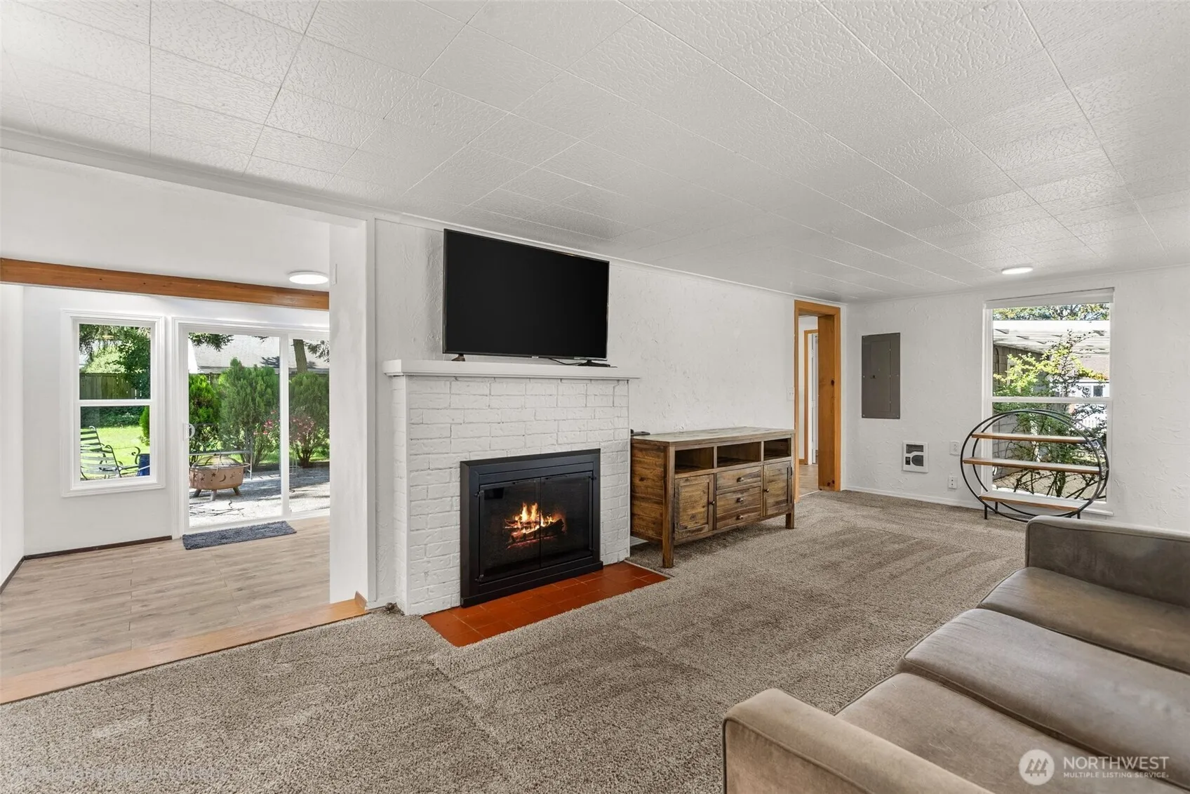 Property photo for 10002 Oak Lane Sw, Lakewood photo 4