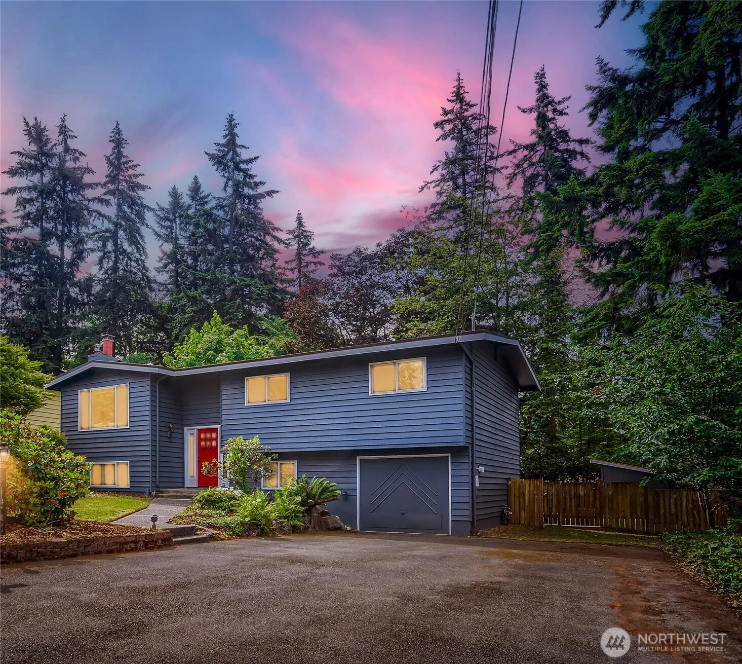 Property photo for 8451 Ne 137th Street, Kirkland photo 2