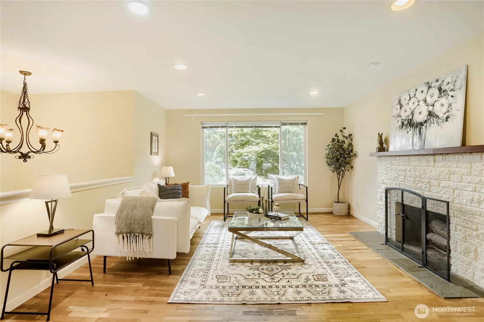 Property photo for 8451 Ne 137th Street, Kirkland photo 3