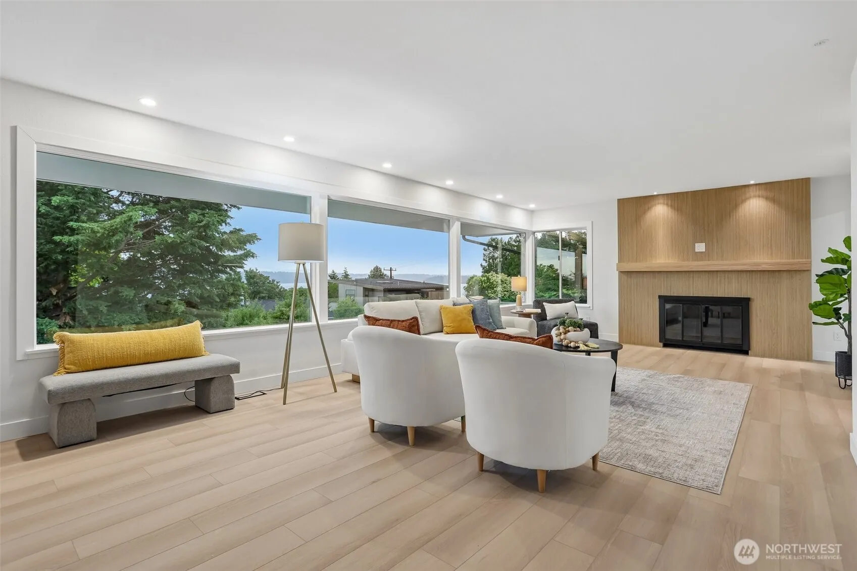Property photo for 1318 Lake Washington Boulevard S, Seattle photo 5