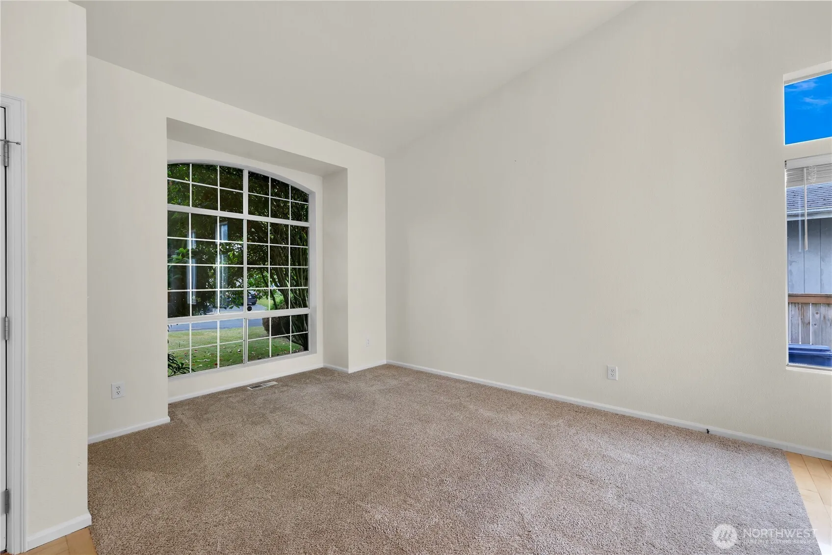 Property photo for 7015 76th Drive Ne, Marysville photo 5