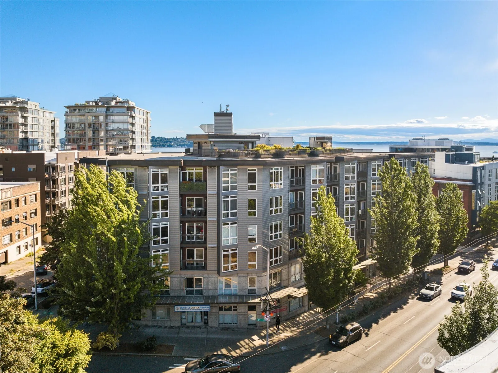 Property photo for 159 Denny Way #411, Seattle photo 4