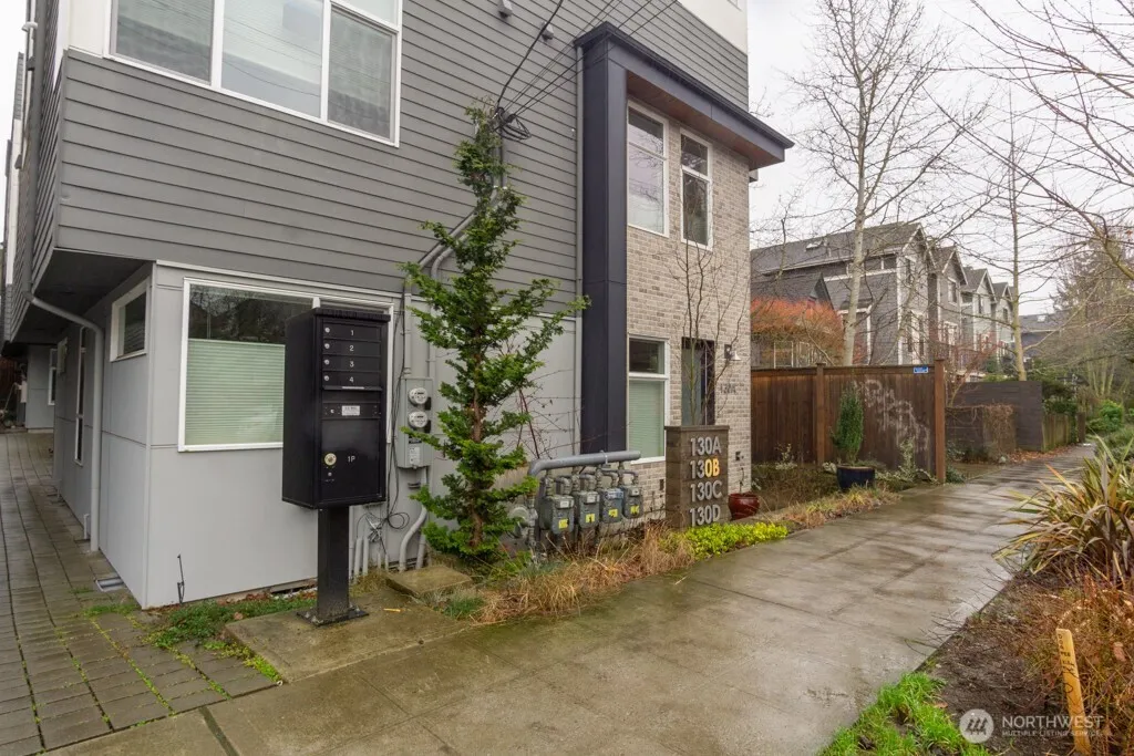 Property photo for 130 21st Avenue E #c, Seattle