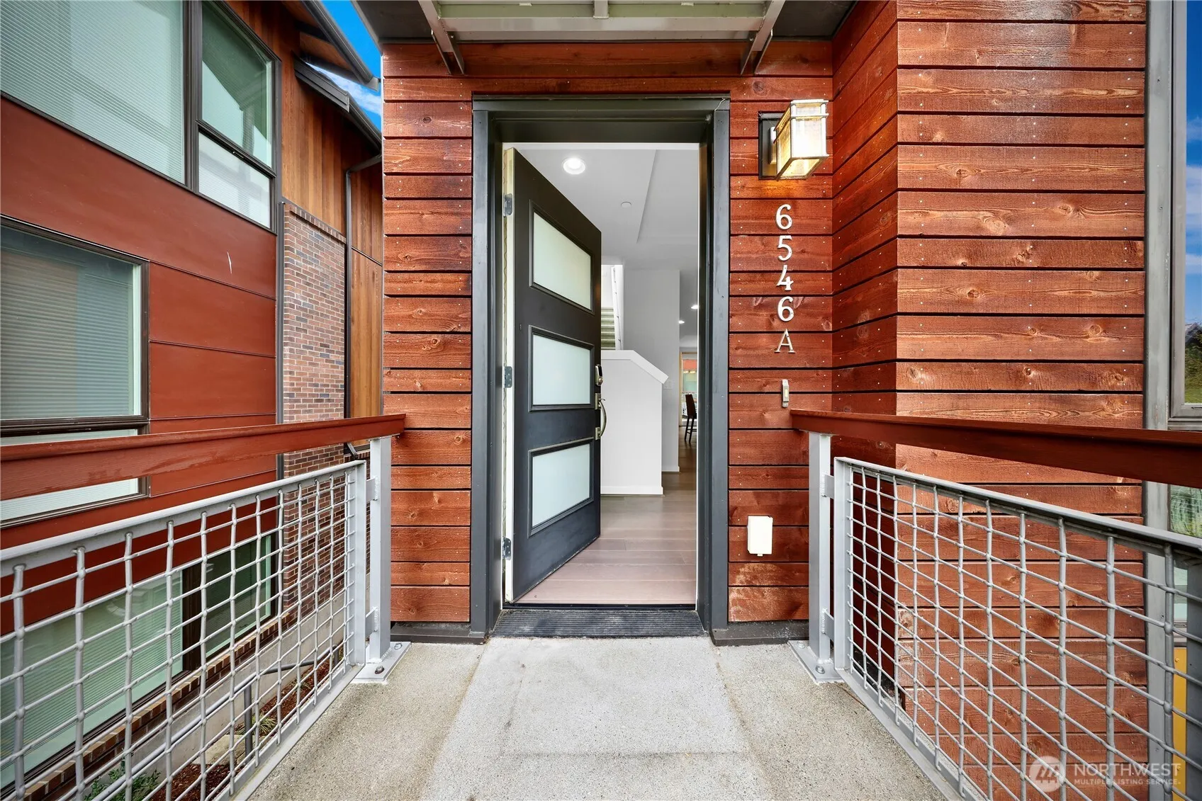 Property photo for 6546 32nd Avenue Ne #a, Seattle photo 4