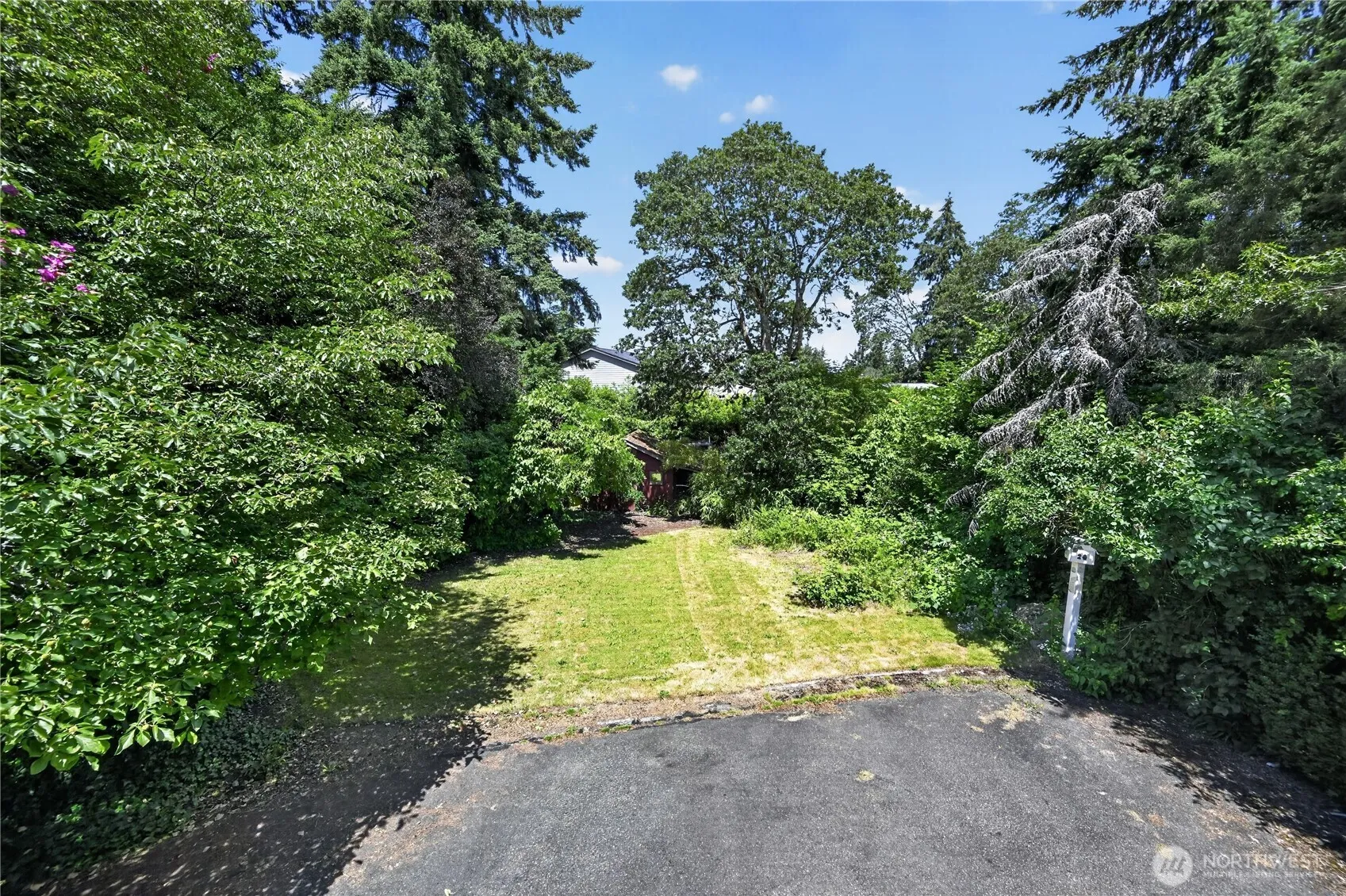Property photo for 9325 Northlake Drive Sw, Lakewood photo 5
