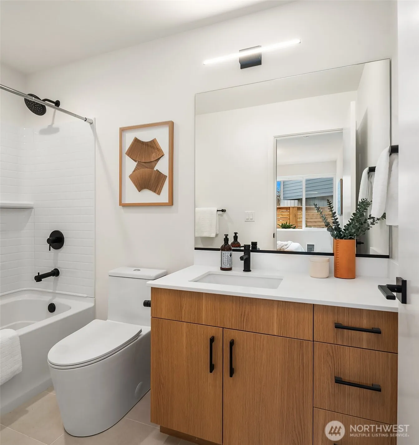 Property photo for 223 Ne 75th Street, Seattle photo 5