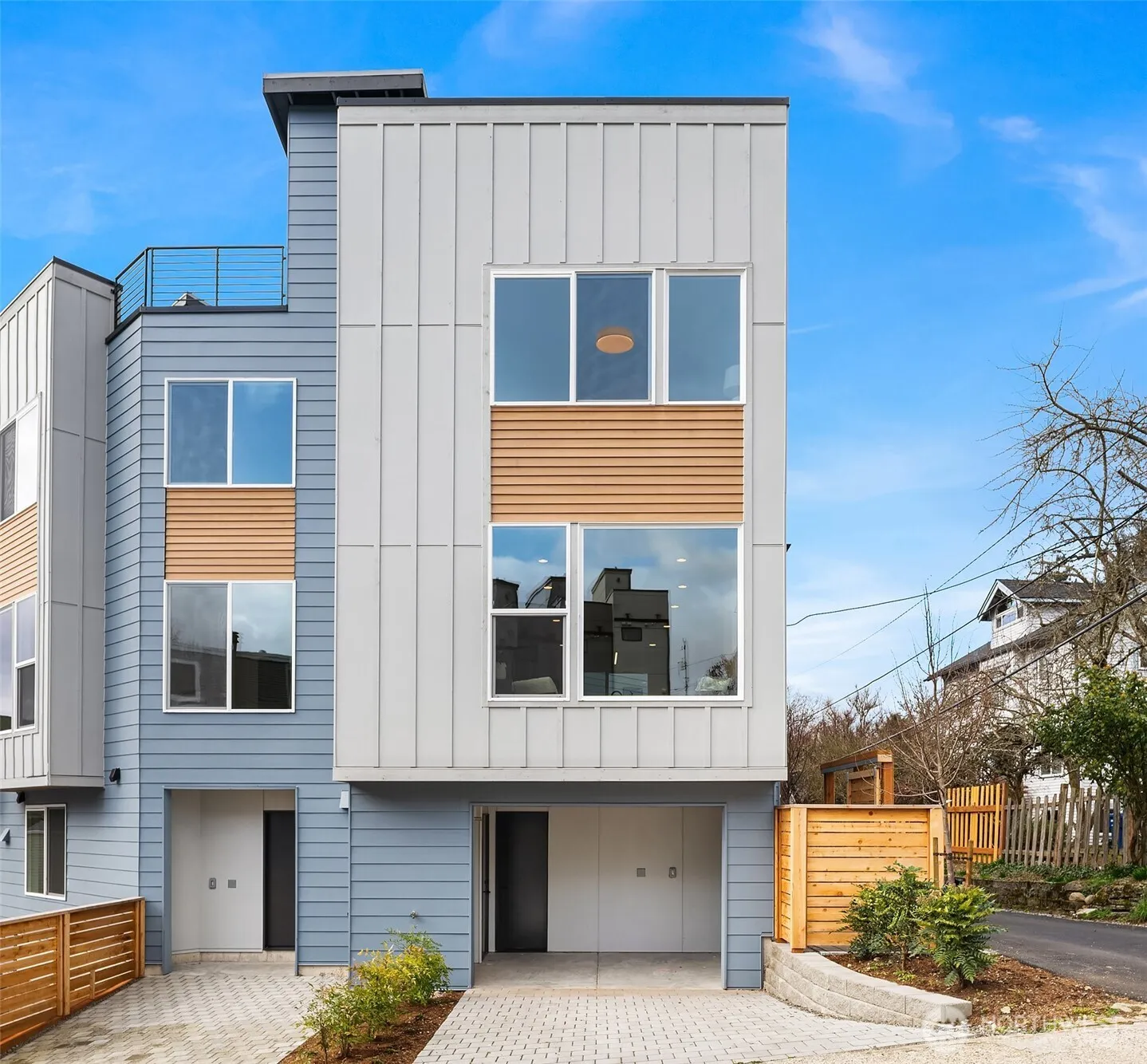 Property photo for 223 Ne 75th Street, Seattle photo 2
