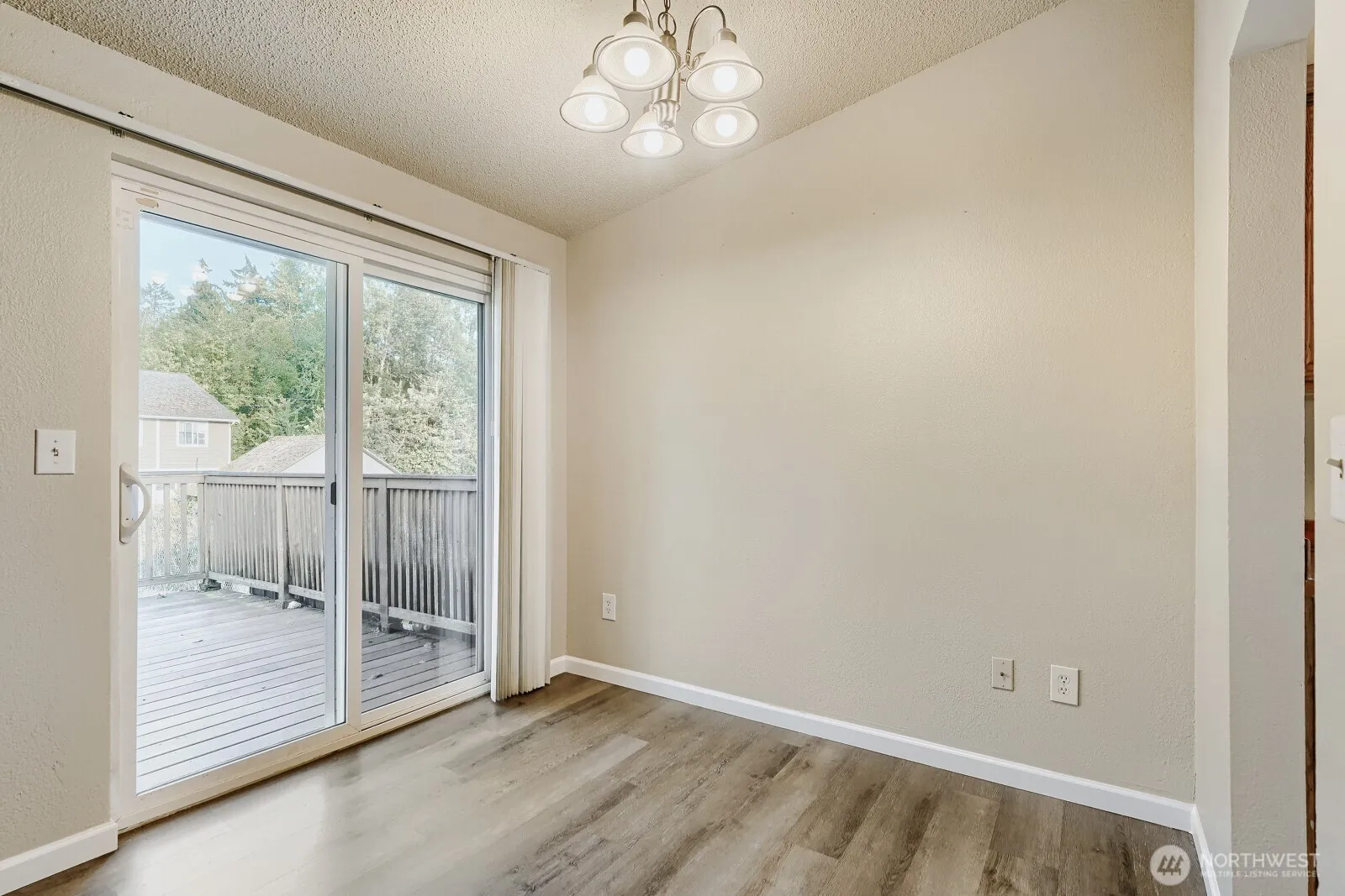 Property photo for 10311 D Street E, Tacoma photo 5