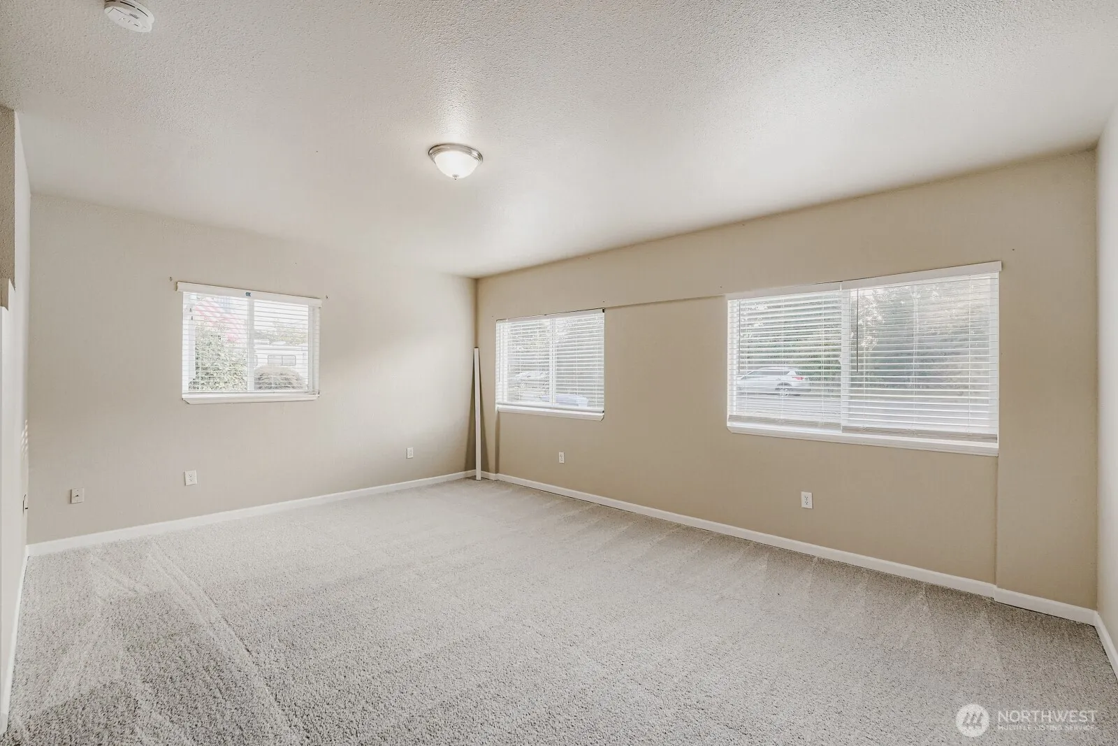 Property photo for 10311 D Street E, Tacoma photo 3
