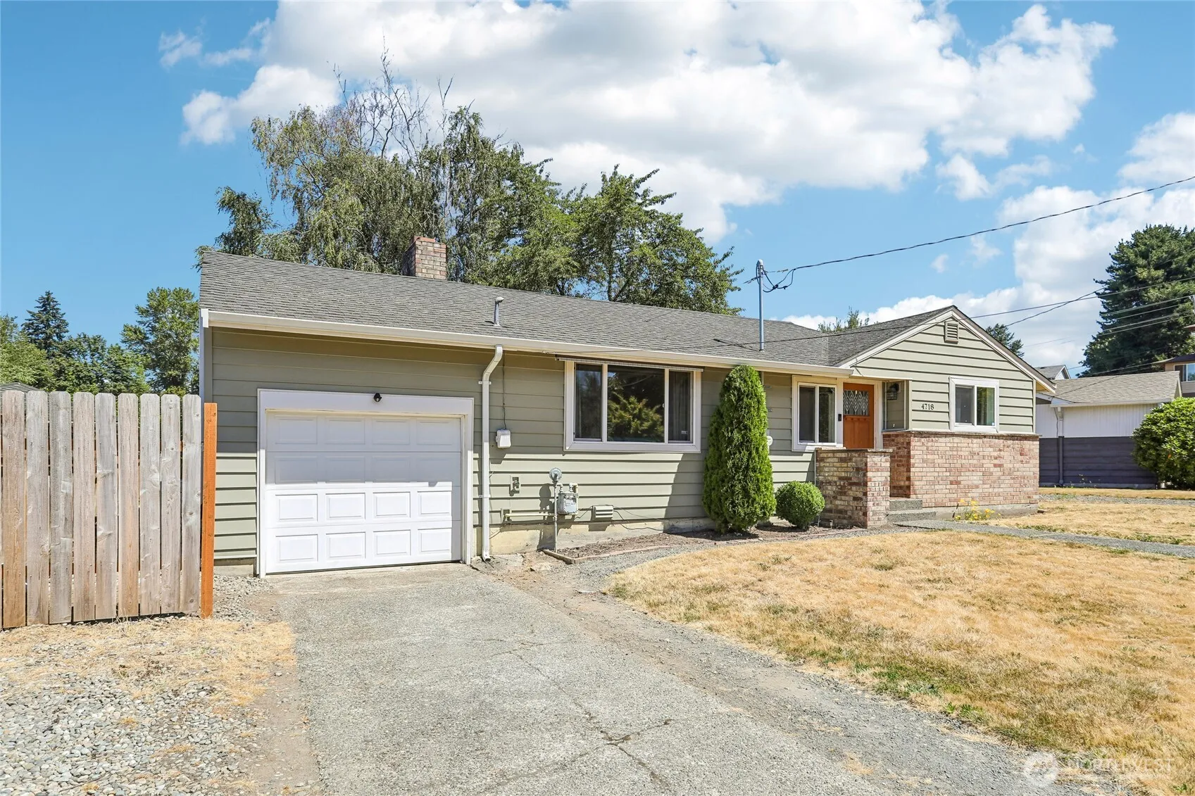 Property photo for 4718 S Victor Street, Seattle photo 2