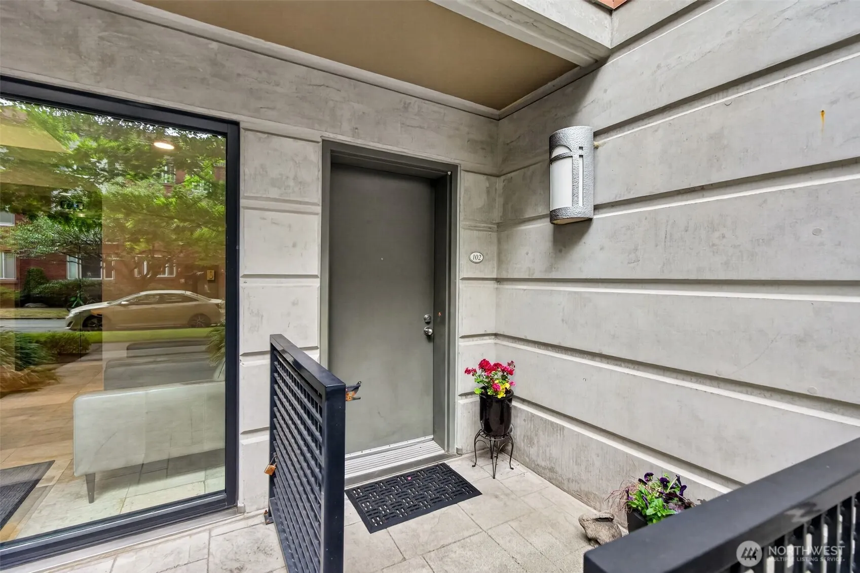 Property photo for 200 W Comstock Street #102, Seattle photo 3