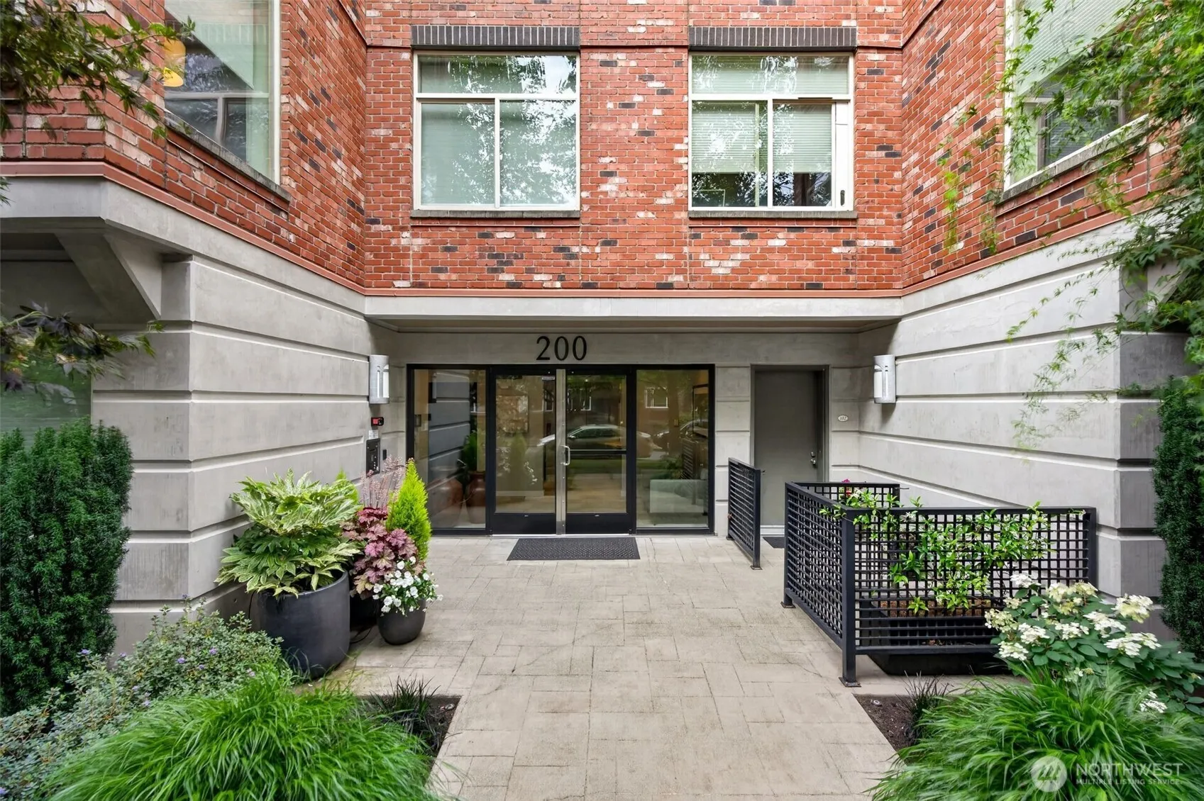 Property photo for 200 W Comstock Street #102, Seattle photo 2