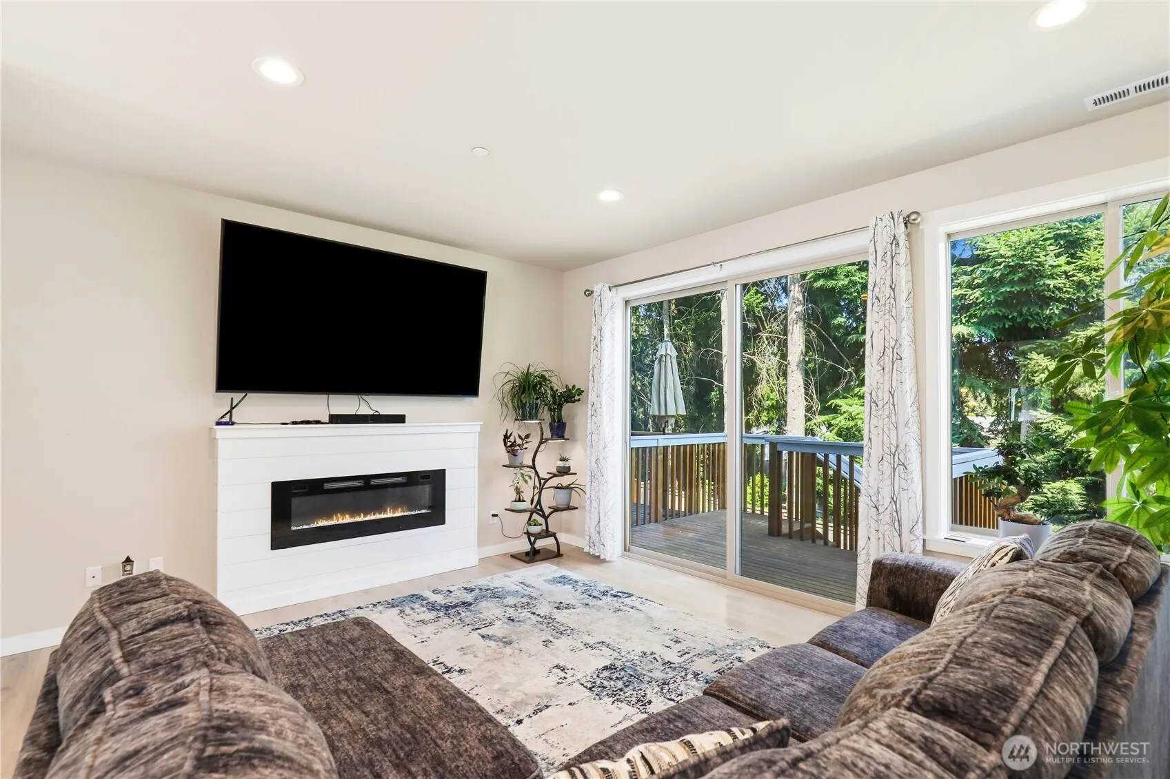 Property photo for 1013 105th Avenue Ct E, Edgewood photo 4