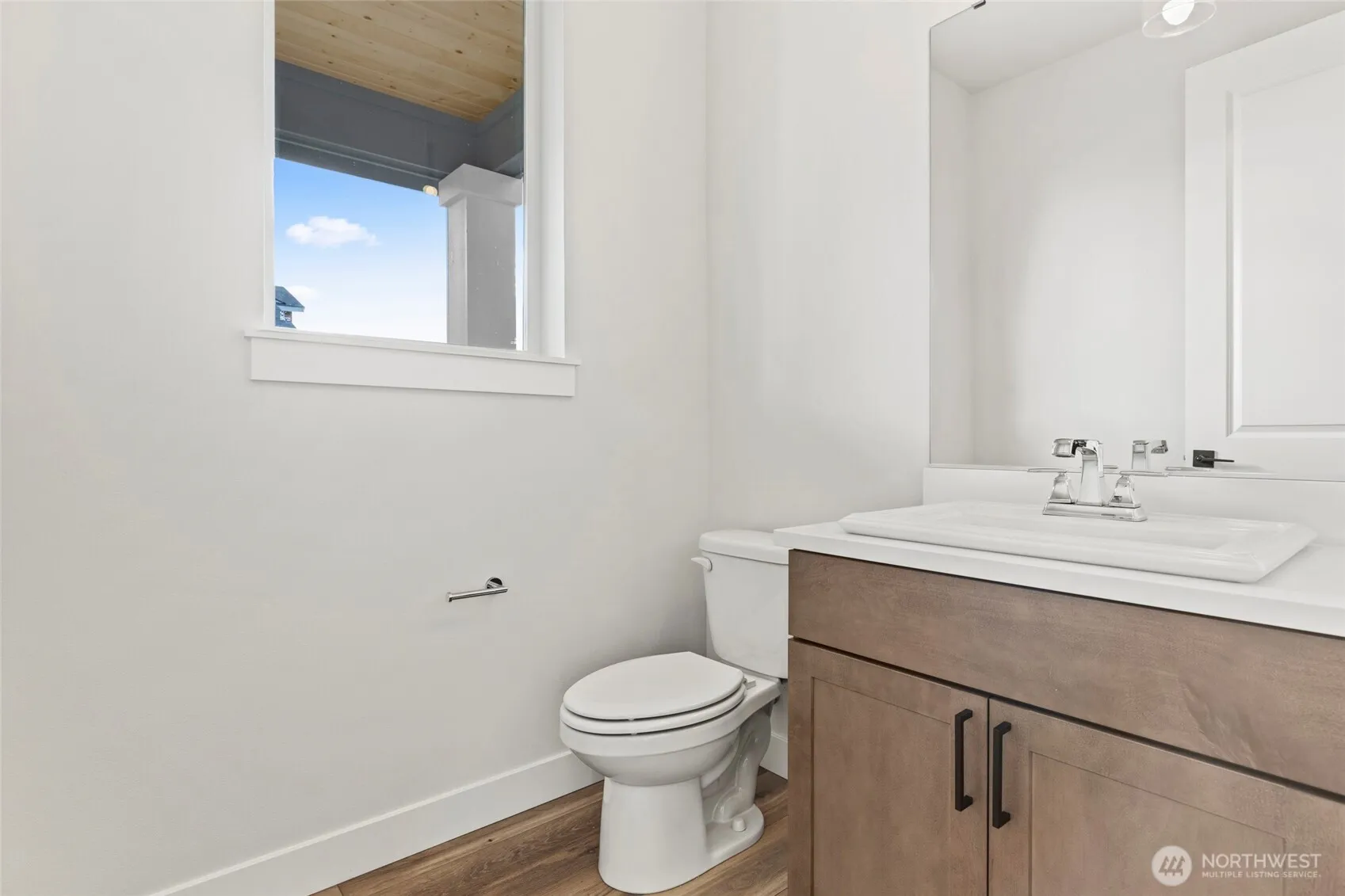 Property photo for 1432 143rd Street Ct E, Tacoma photo 5