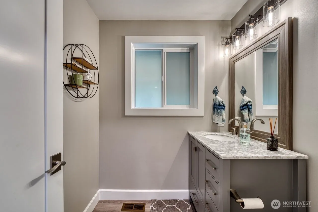 Property photo for 10612 34th Street Ct Nw, Gig Harbor photo 5