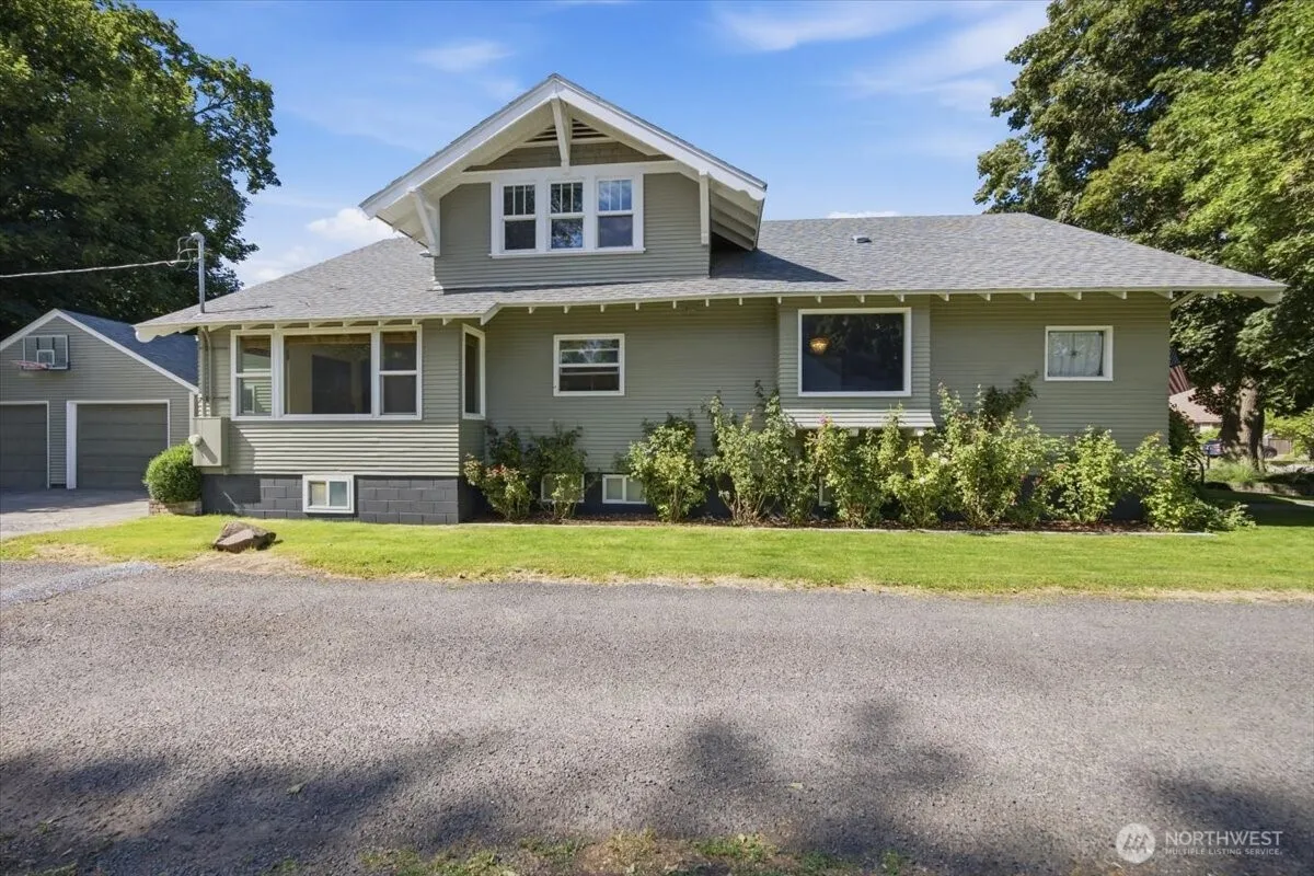 Property photo for 400 Coppei Avenue, Waitsburg photo 2