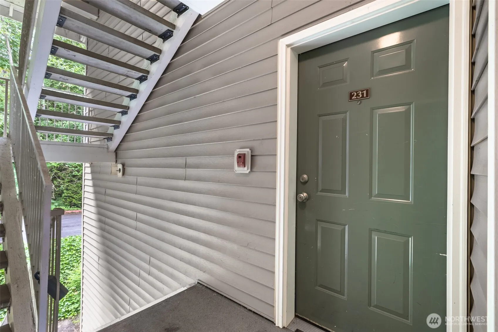 Property photo for 801 N Rainier Avenue #f231, Renton photo 2