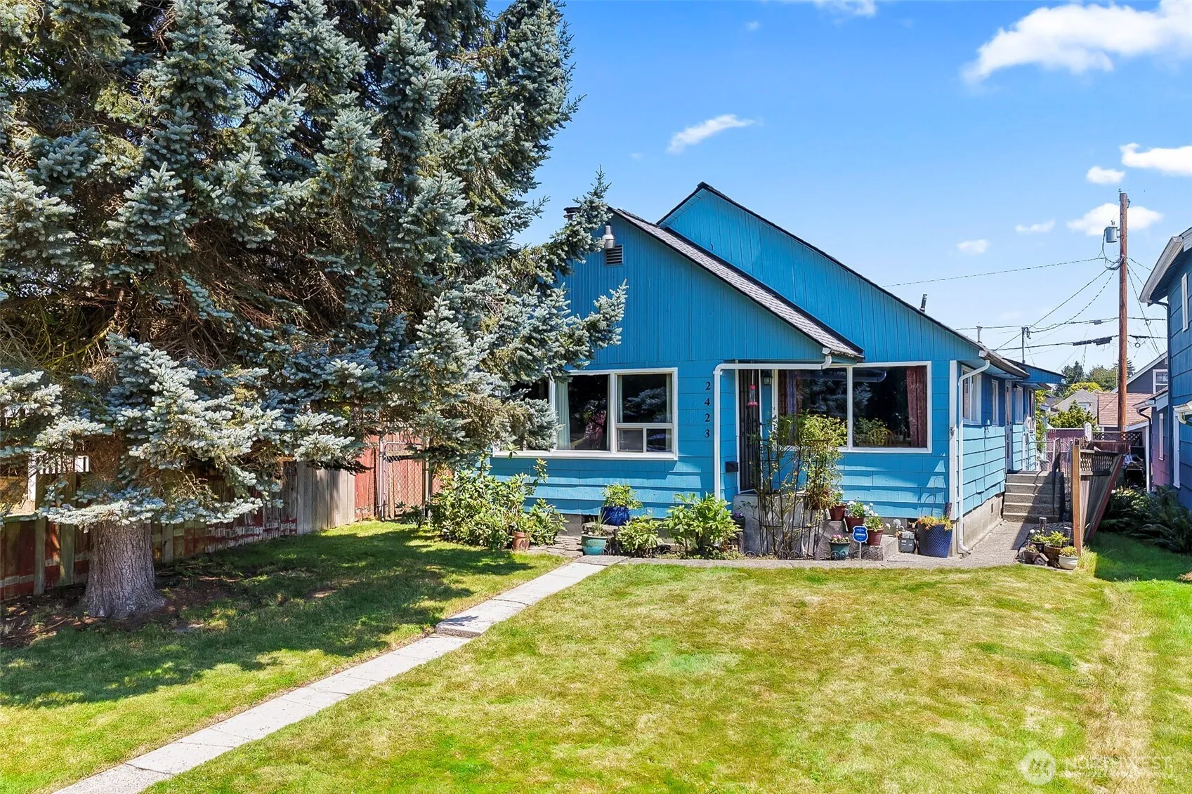 Property photo for 2423 Chestnut Street, Everett