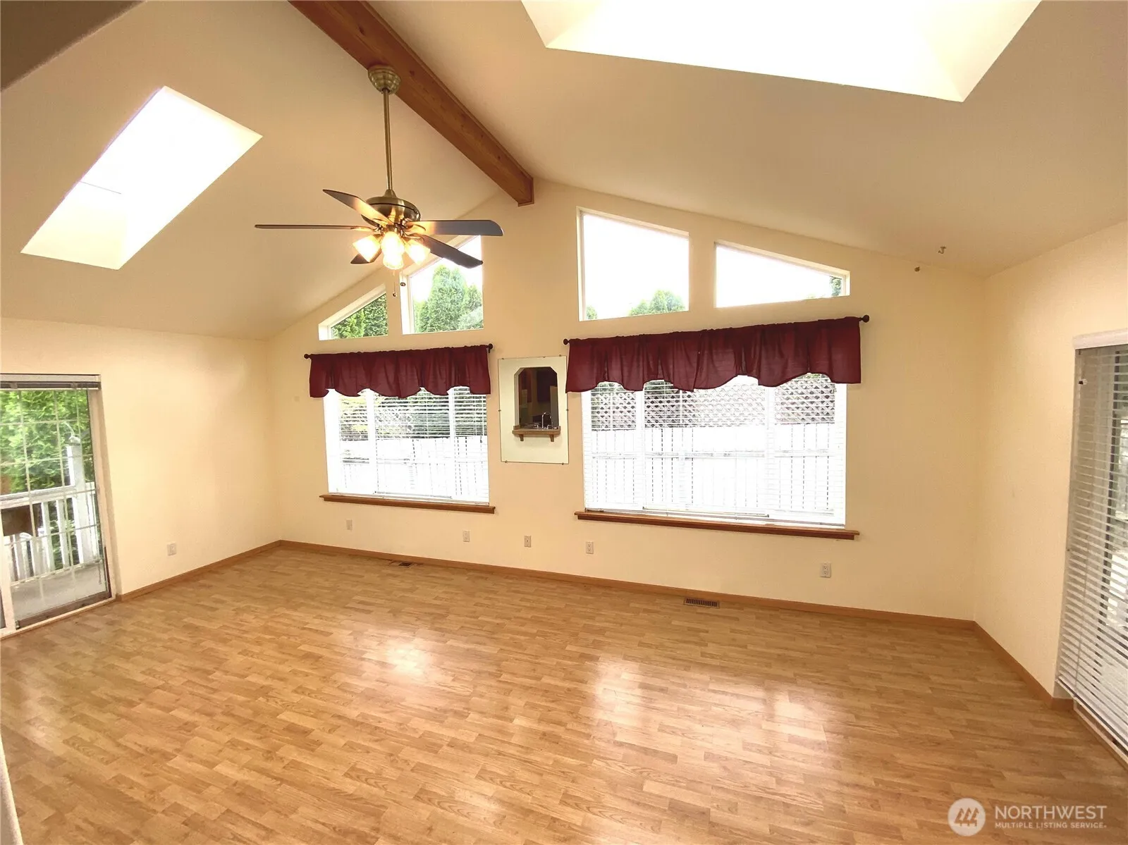 Property photo for 11519 Se 248th Street, Kent photo 3