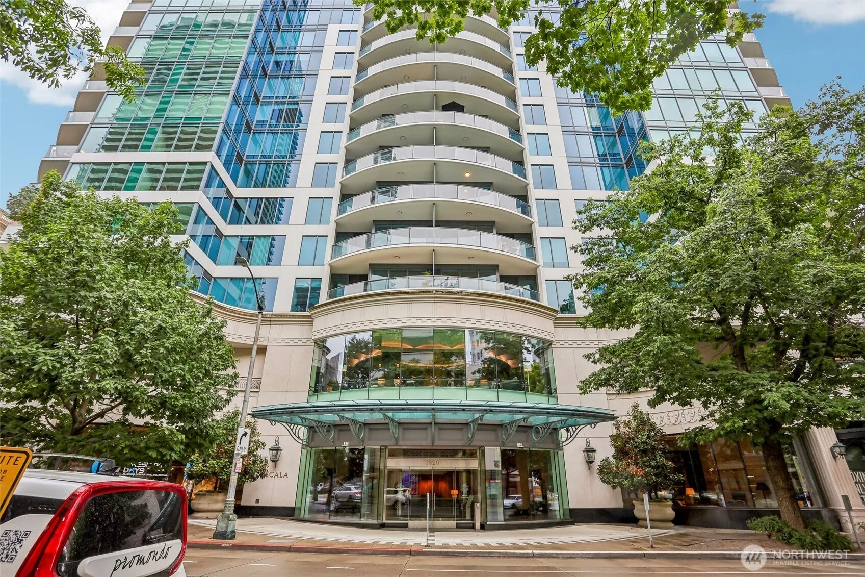 Property photo for 1920 4th Avenue #504, Seattle