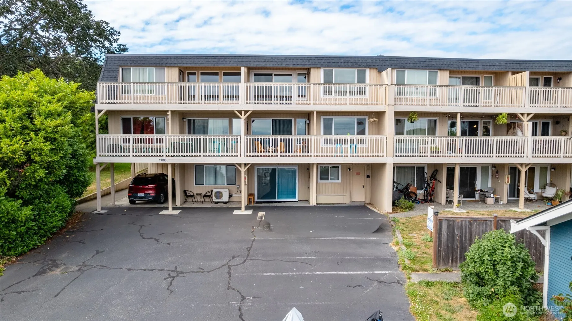 Property photo for 1188 Se Pioneer Way #101, Oak Harbor photo 2