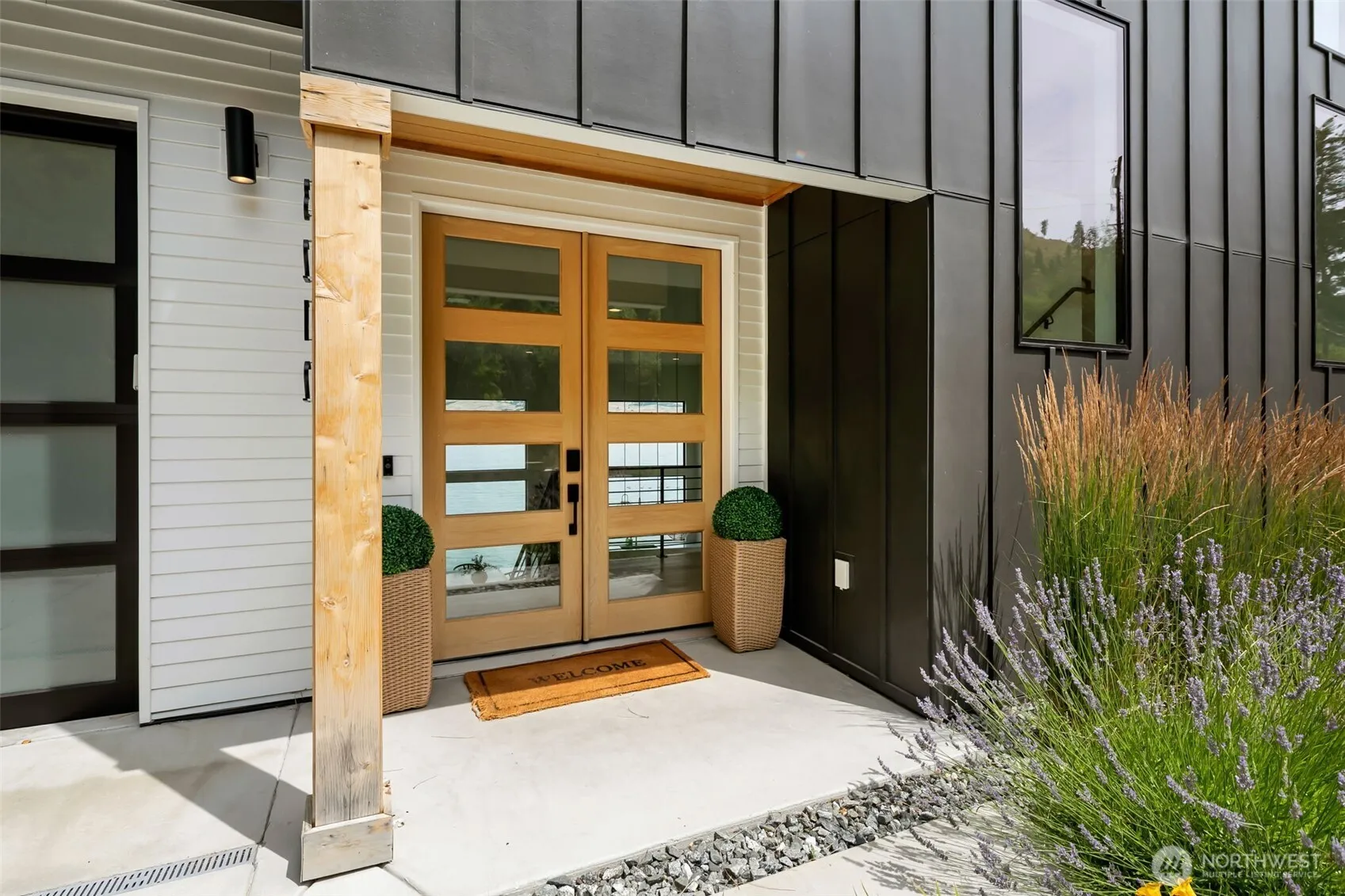 Property photo for 3212 S Lakeshore Road, Chelan photo 3