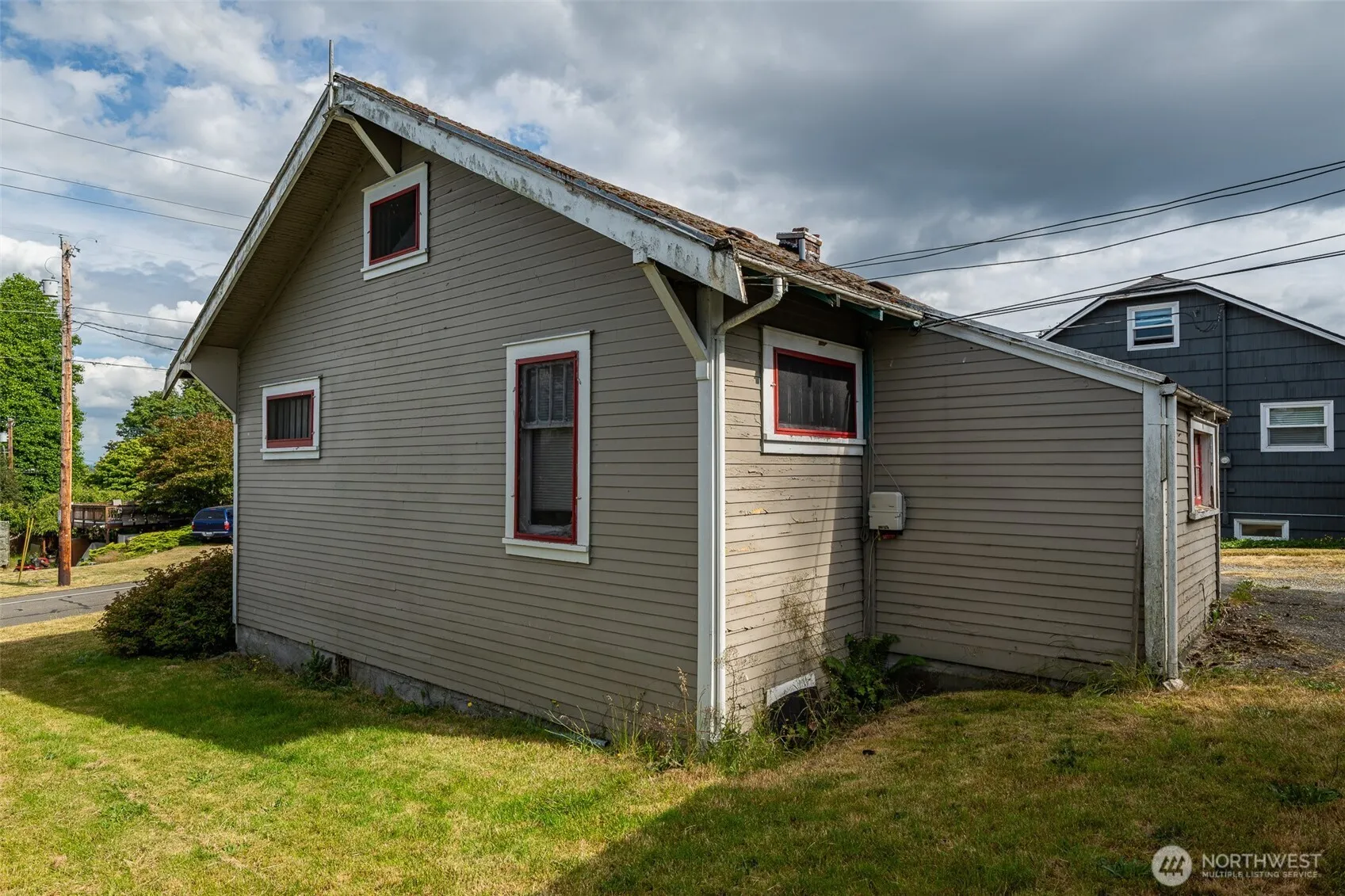 Property photo for 5806 Commercial Avenue, Everett photo 5