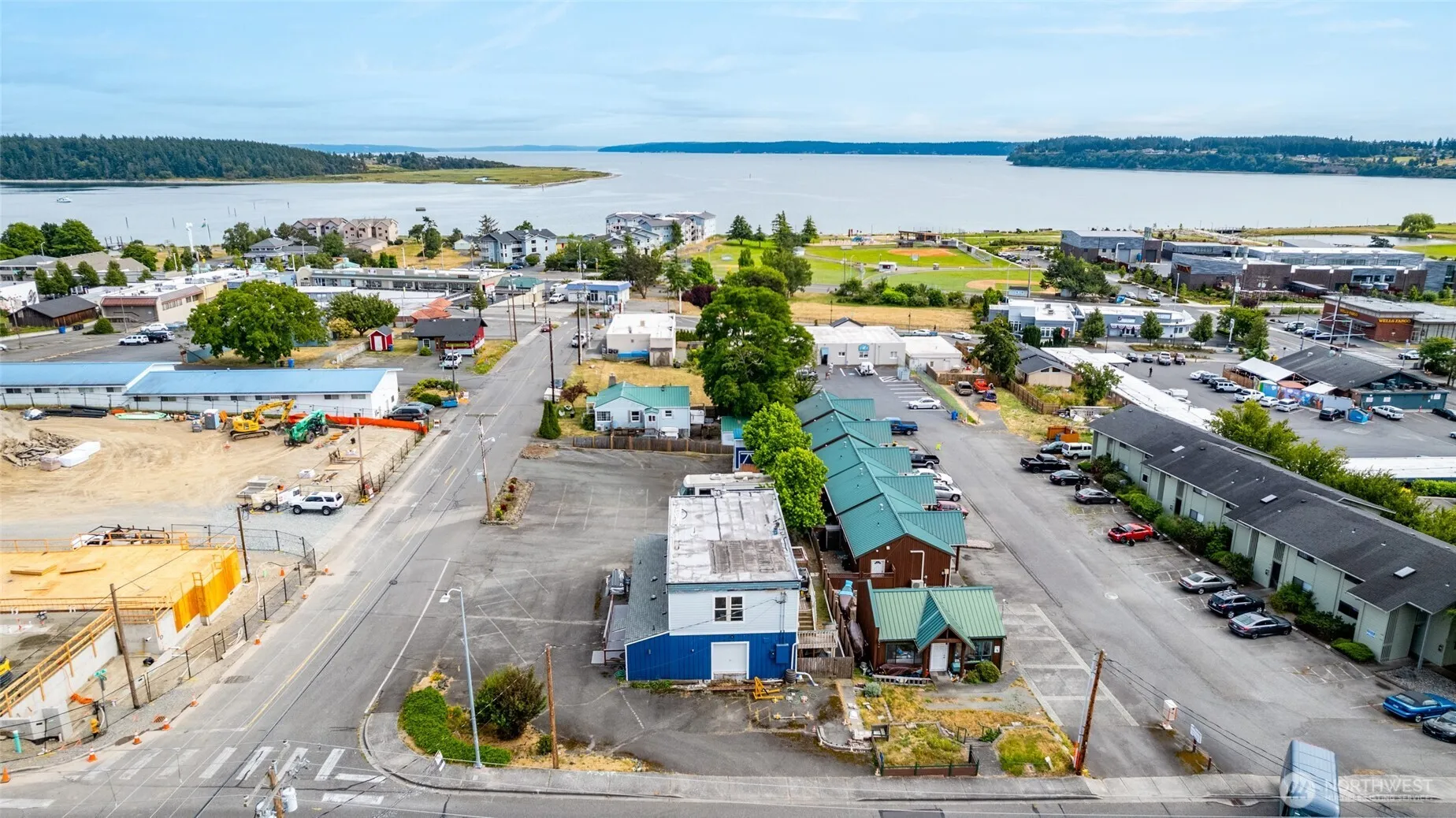 Property photo for 1131 Se Ely Street, Oak Harbor photo 4