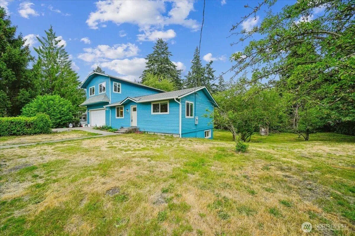 Property photo for 10230 Wilkeson Street S, Tacoma photo 4