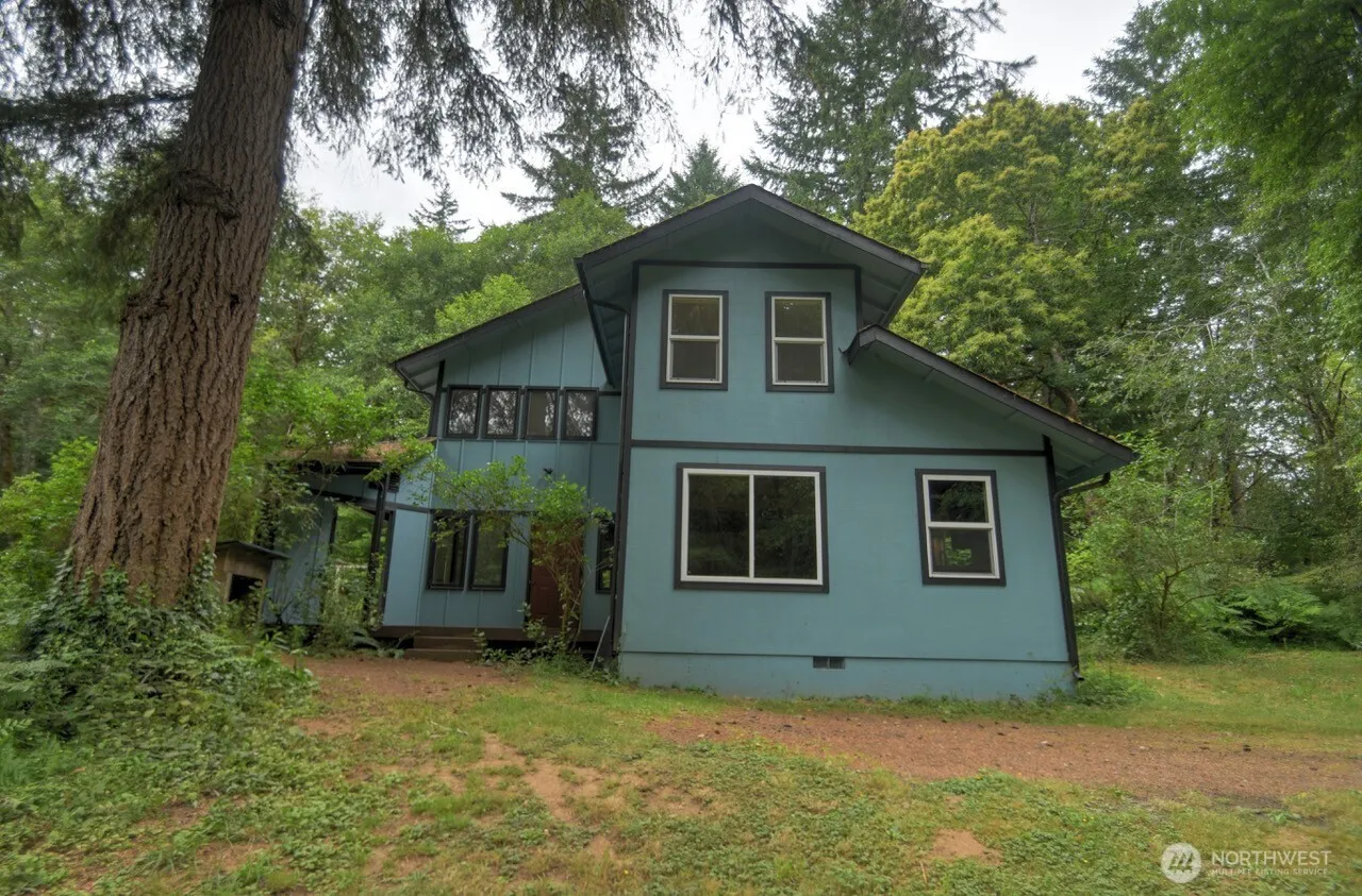 Property photo for 9925 Dempsey Lane Sw, Olympia
