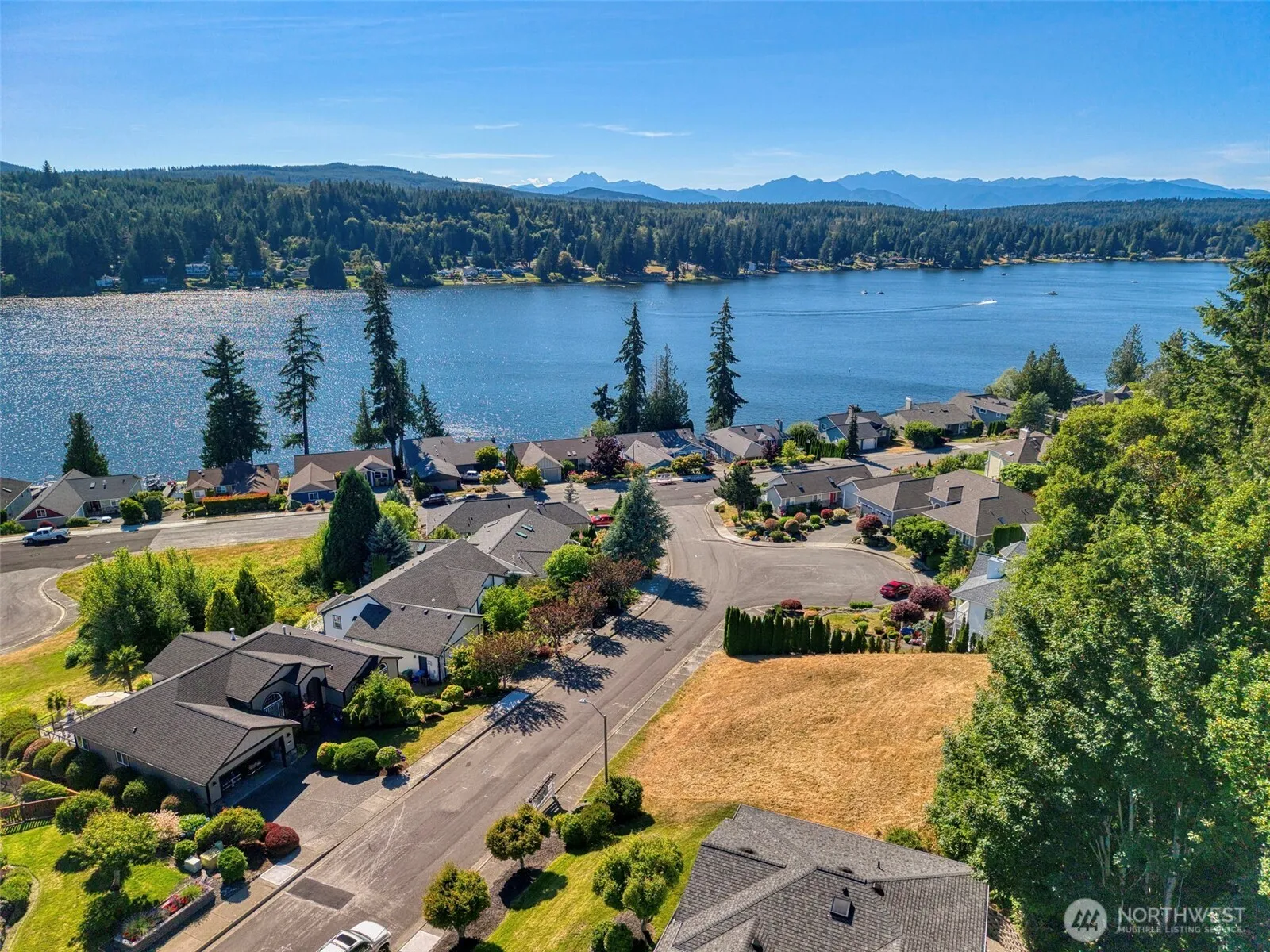 Property photo for 6044 Sandpiper Court, Bremerton photo 5