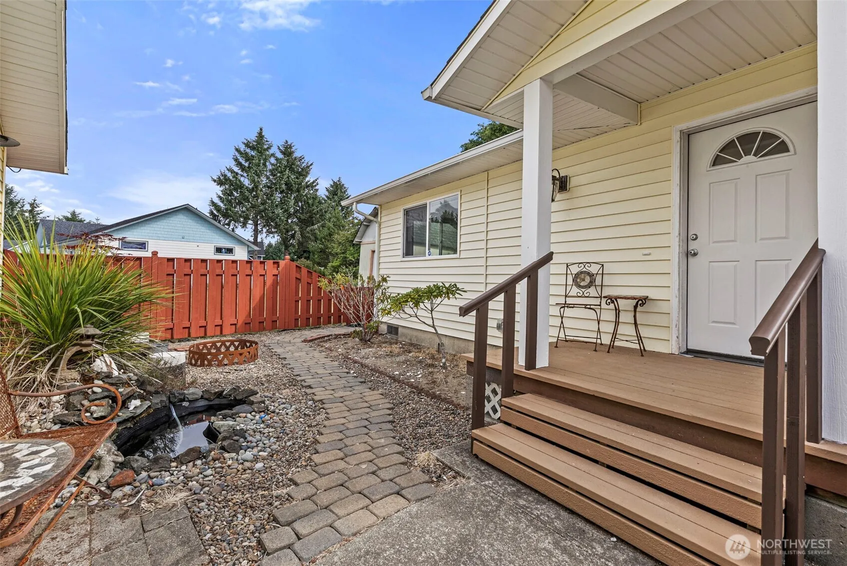Property photo for 526 Sunset Avenue Ne, Ocean Shores