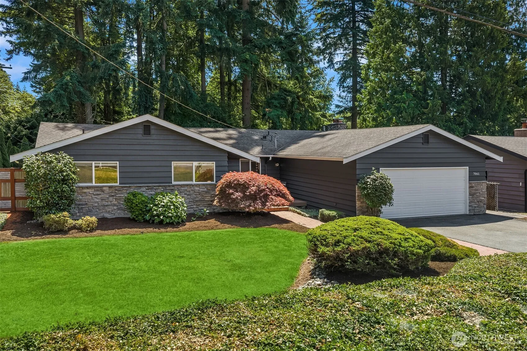 Property photo for 7061 Ne 137th Street, Kirkland