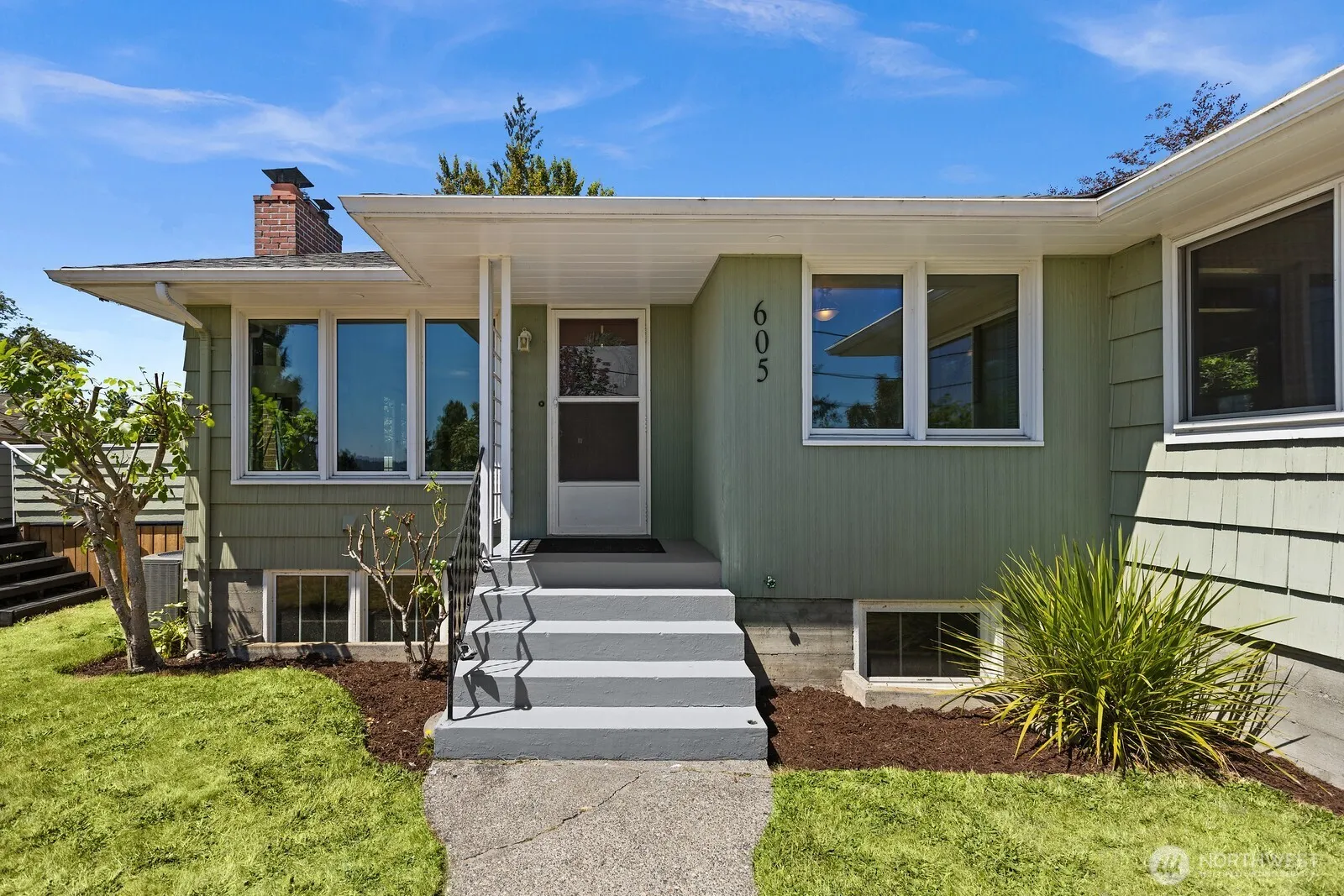 Property photo for 605 S Charleston Avenue, Bremerton photo 4