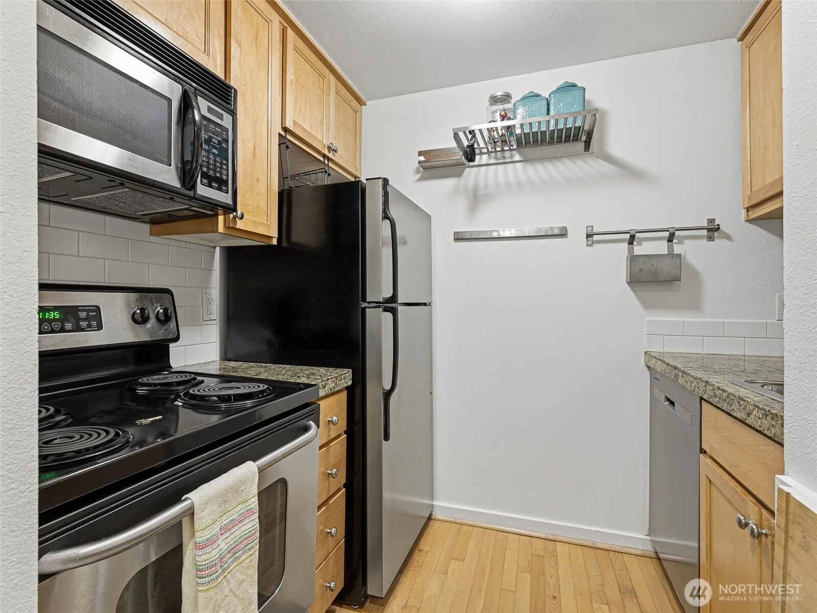 Property photo for 301 W Raye Street #201, Seattle photo 3