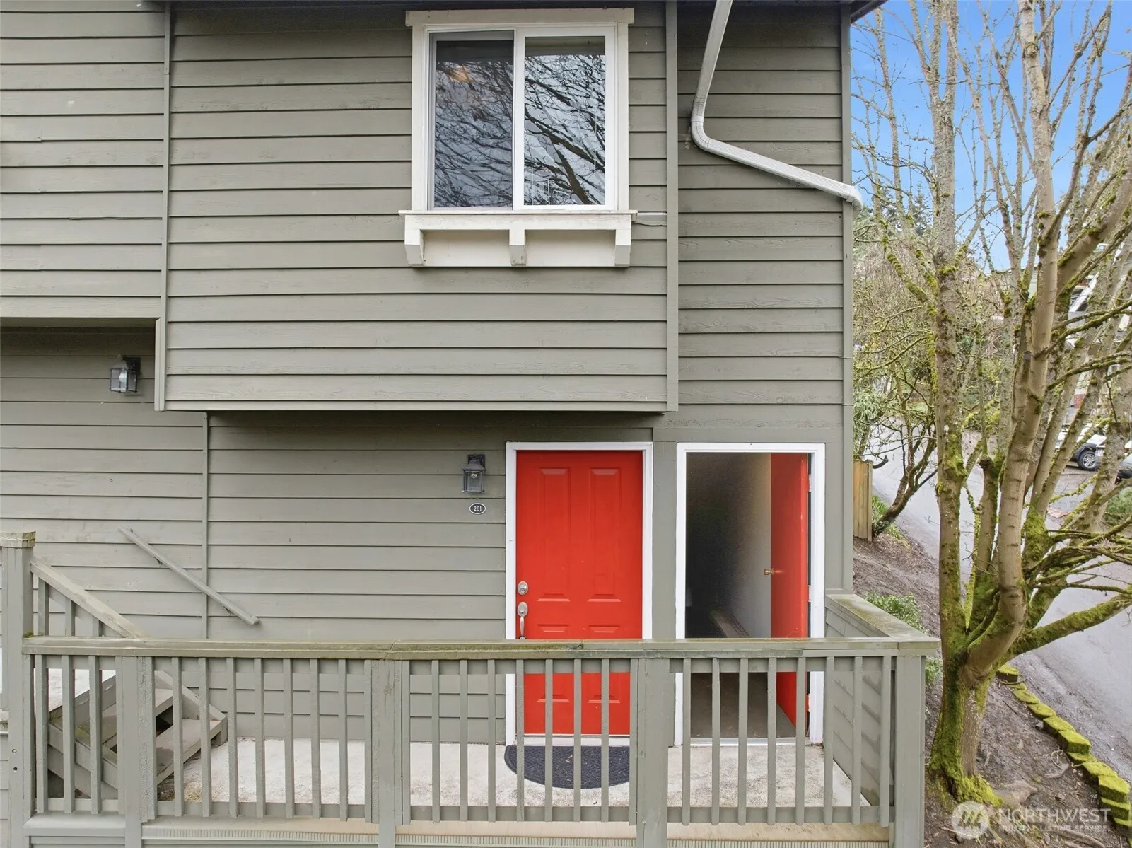 Property photo for 301 W Raye Street #201, Seattle