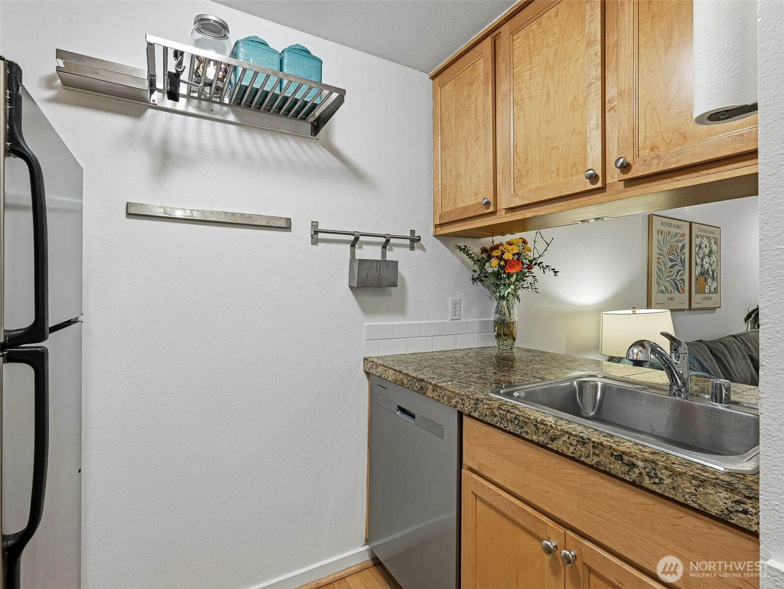 Property photo for 301 W Raye Street #201, Seattle photo 4