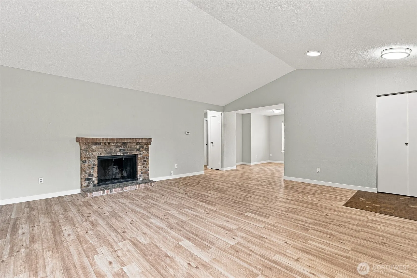 Property photo for 1921 Sw 307th Street #b, Federal Way photo 3