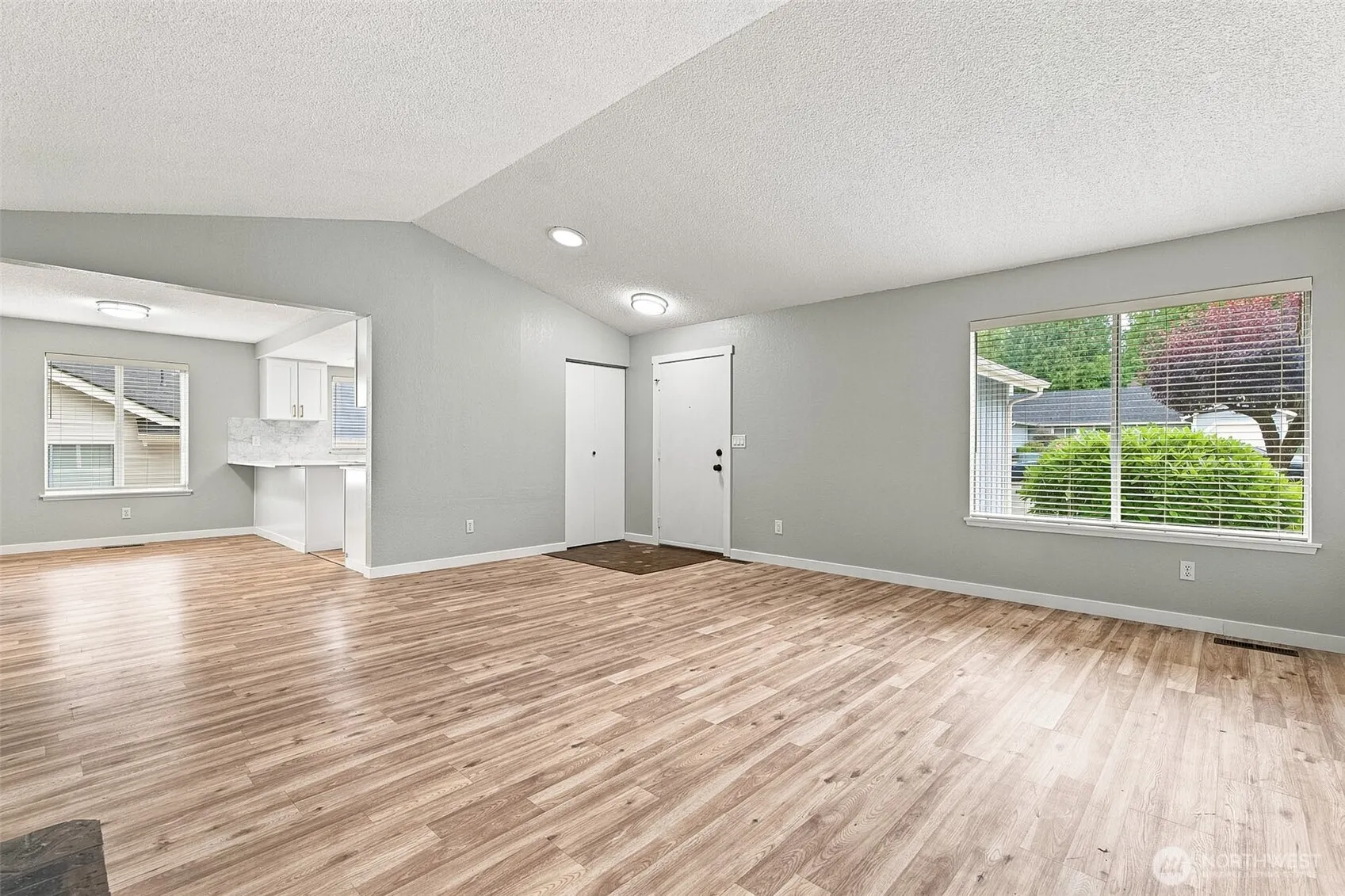 Property photo for 1921 Sw 307th Street #b, Federal Way photo 4
